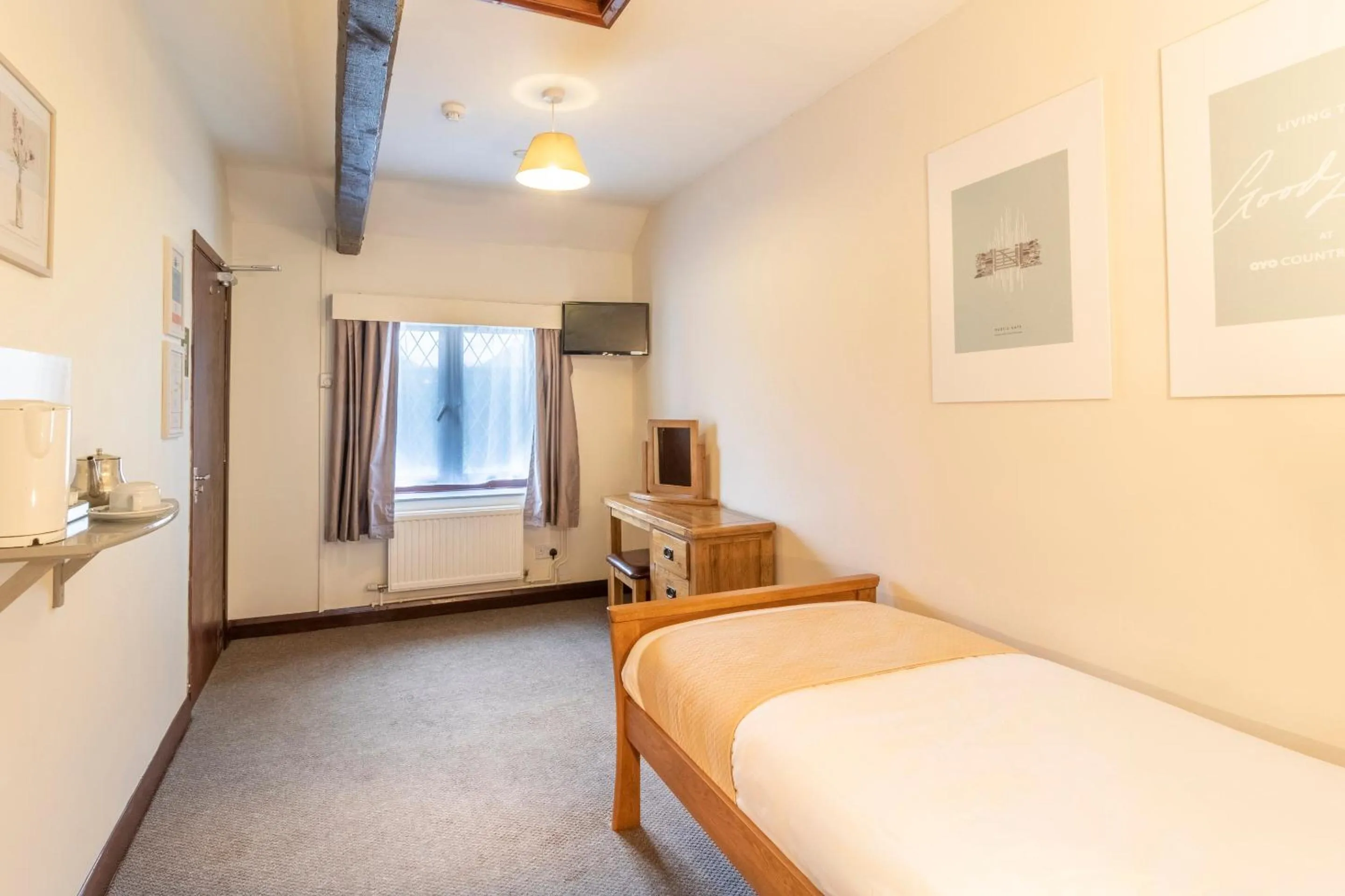 Bedroom in OYO Elm Farm Country House, Norwich Airport