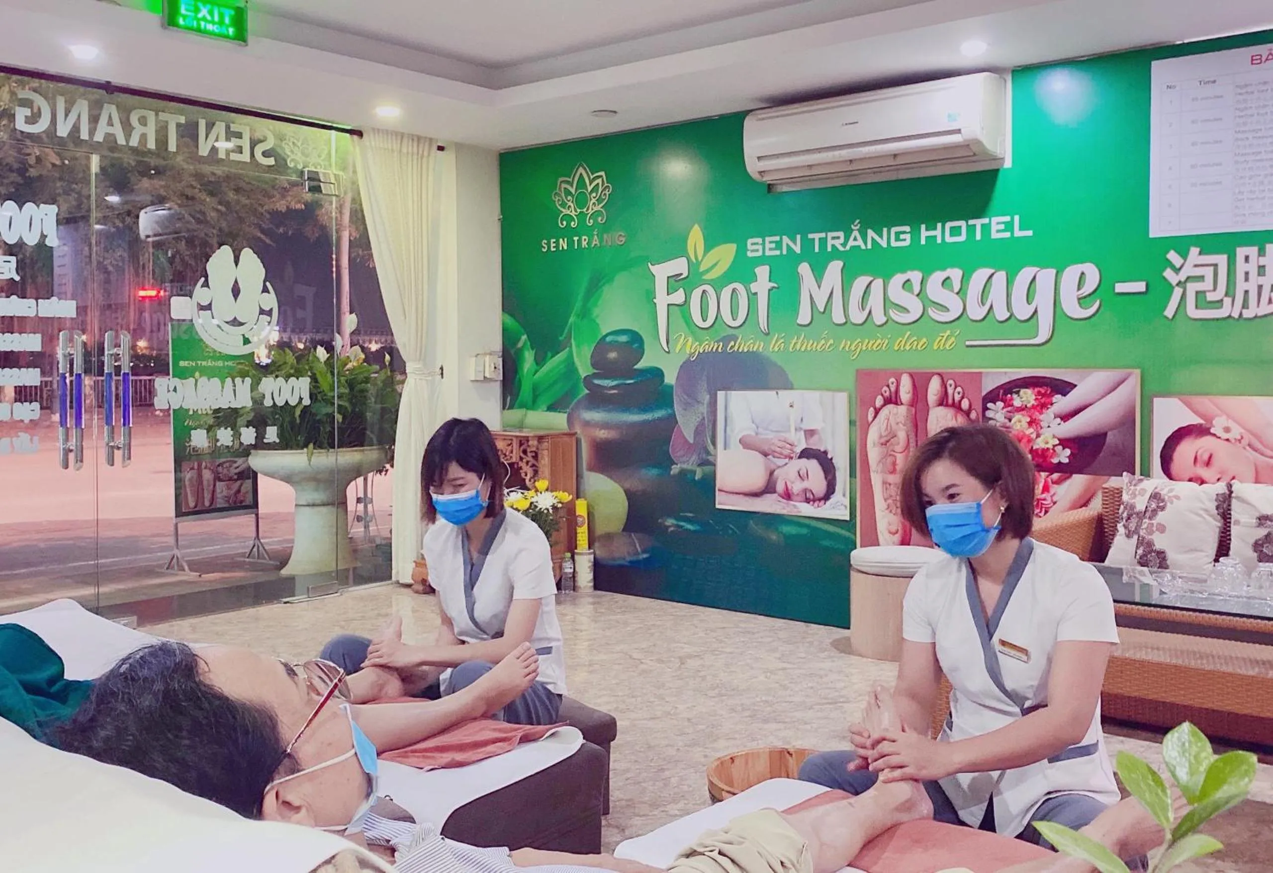 Massage in Sen Trang Hotel
