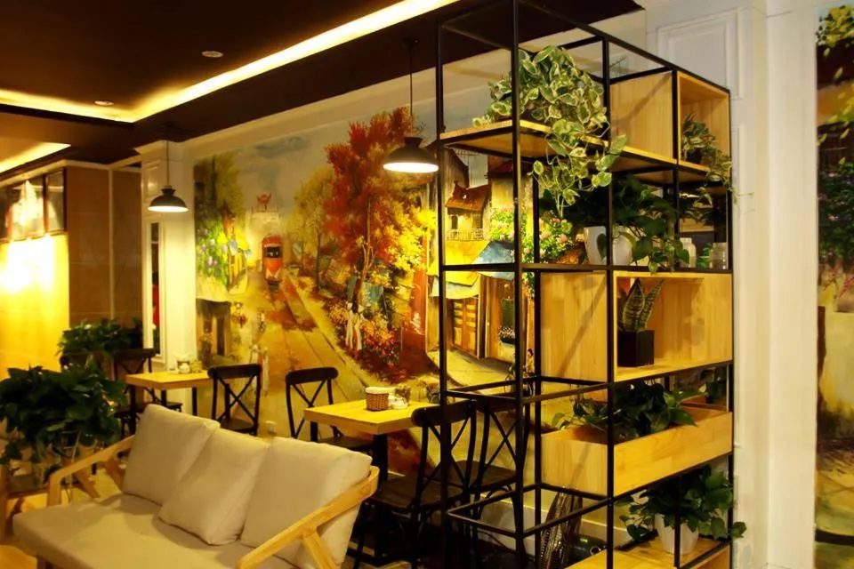 Restaurant/places to eat in Sen Trang Hotel