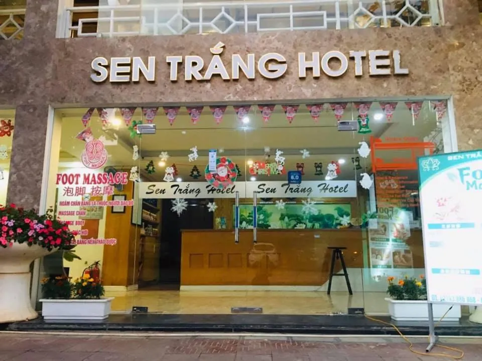 Facade/entrance in Sen Trang Hotel