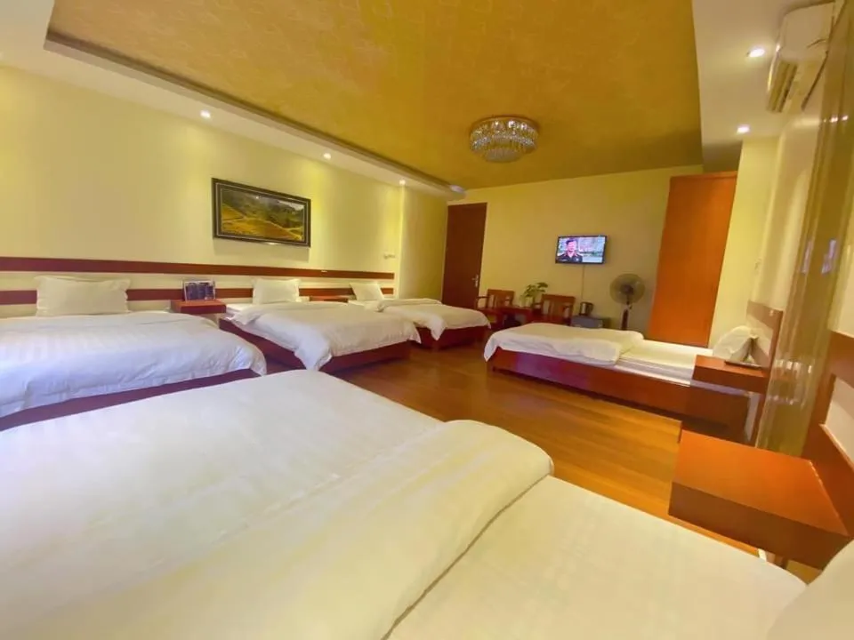 Bedroom, Bed in Sen Trang Hotel