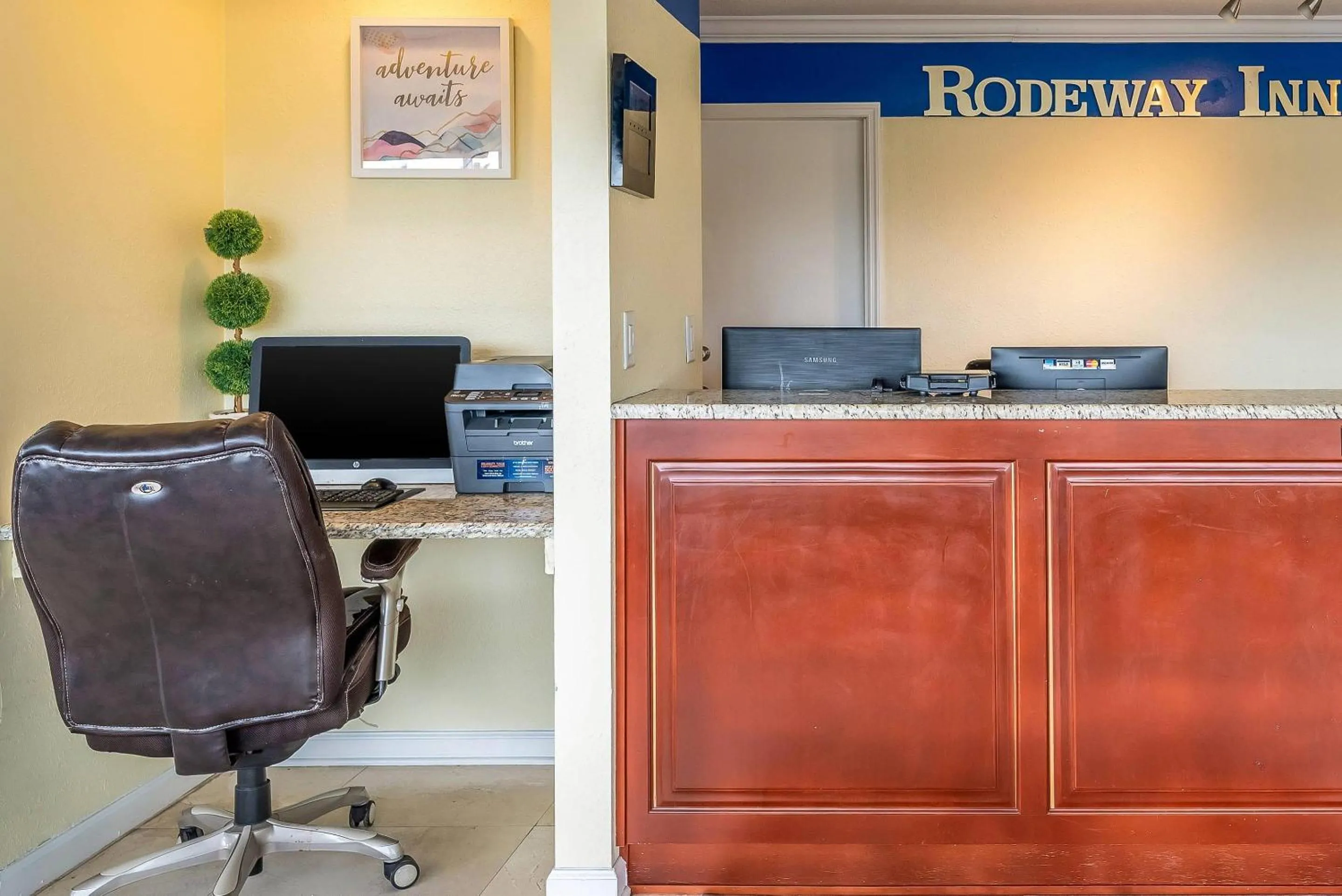 Business facilities in Rodeway Inn Bushnell