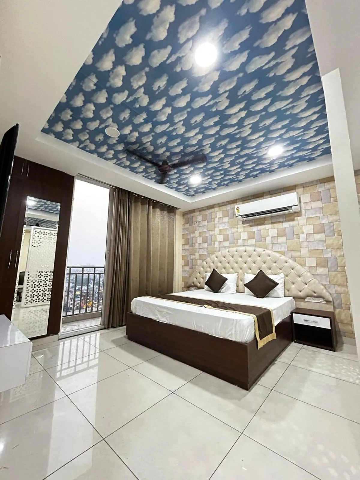 Bed in Royal Holiday Homes