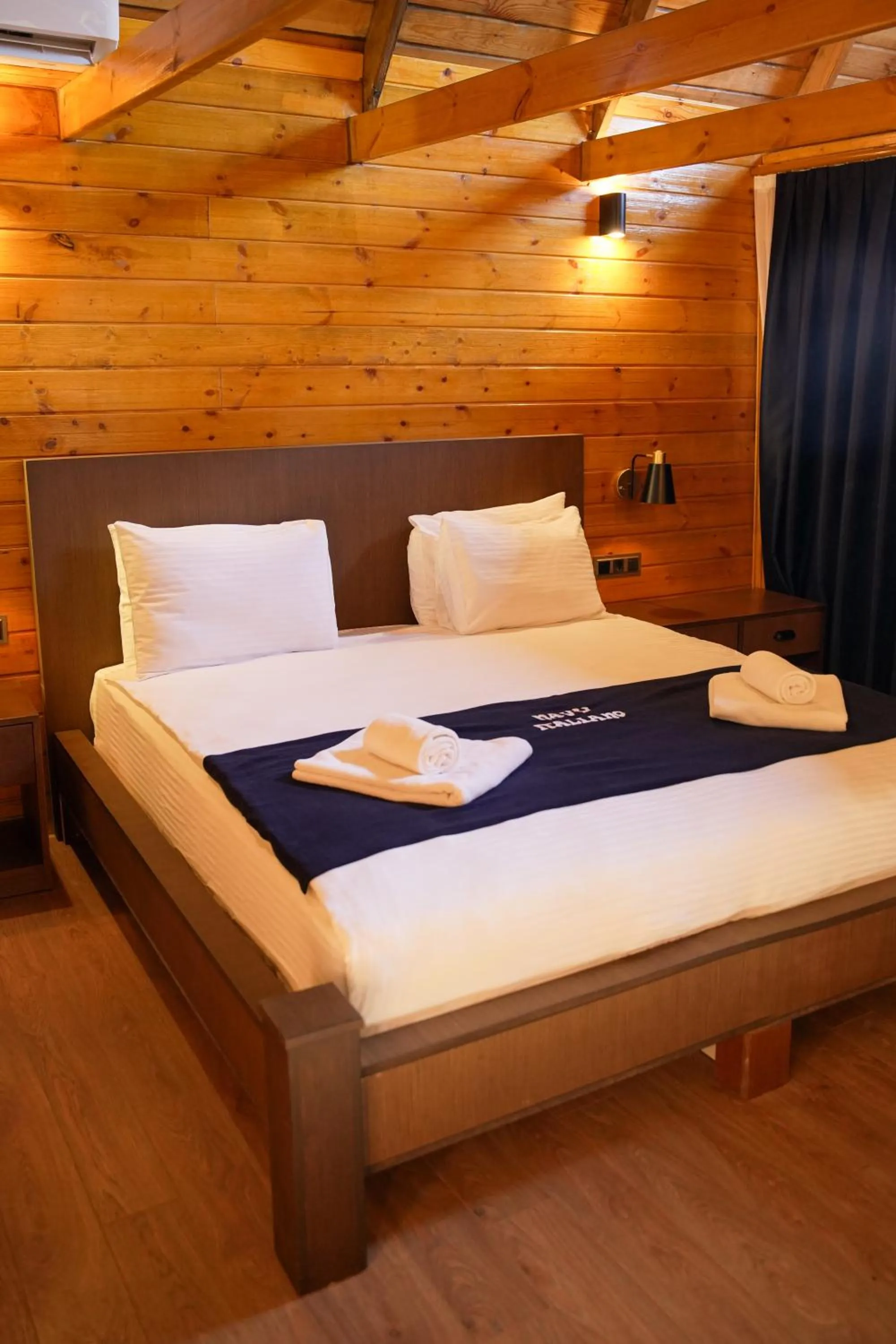 Bed in Navy Inn & Bungalows