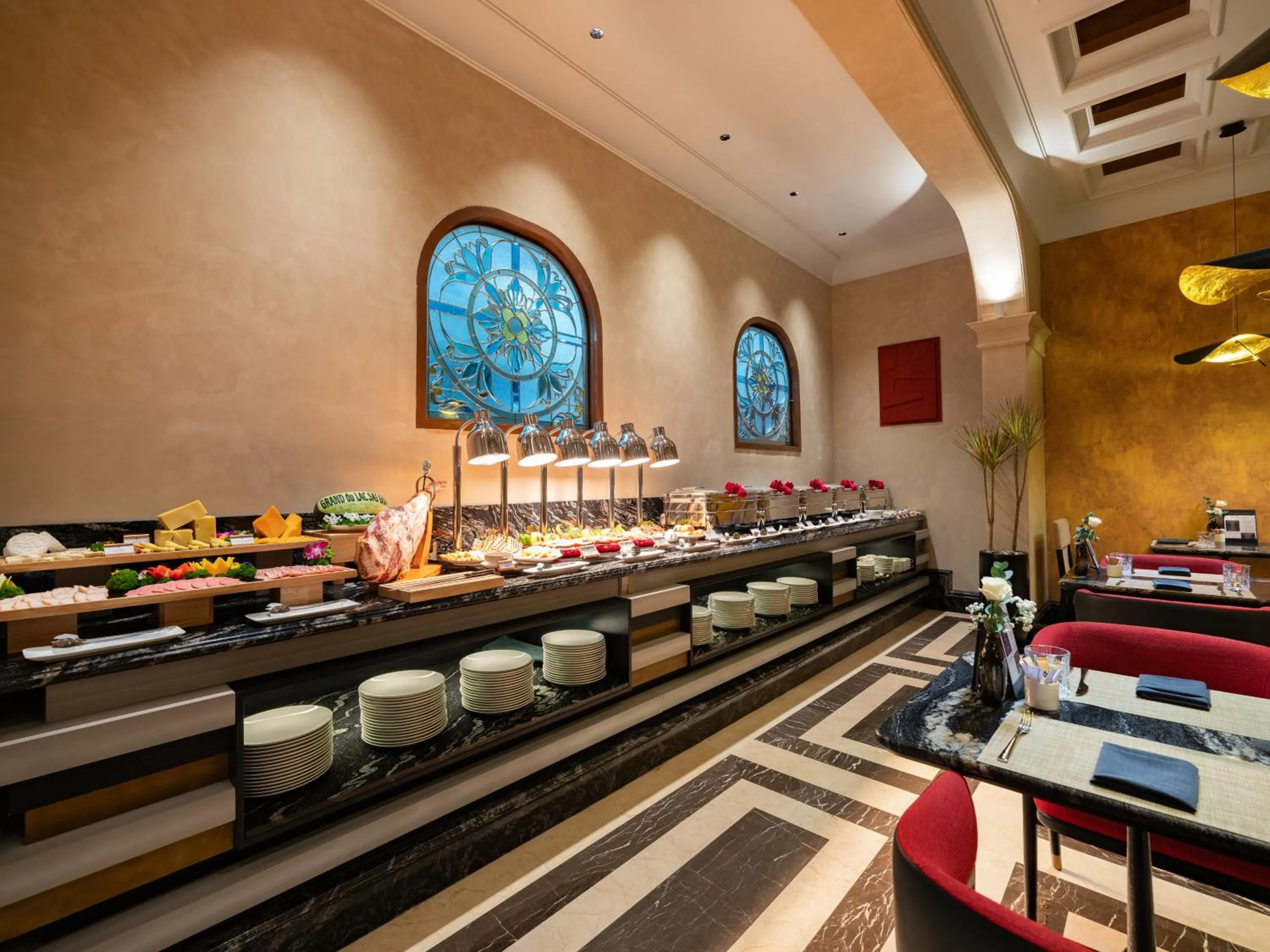 Restaurant/places to eat in GRAND HOTEL du LAC Boutique Saigon