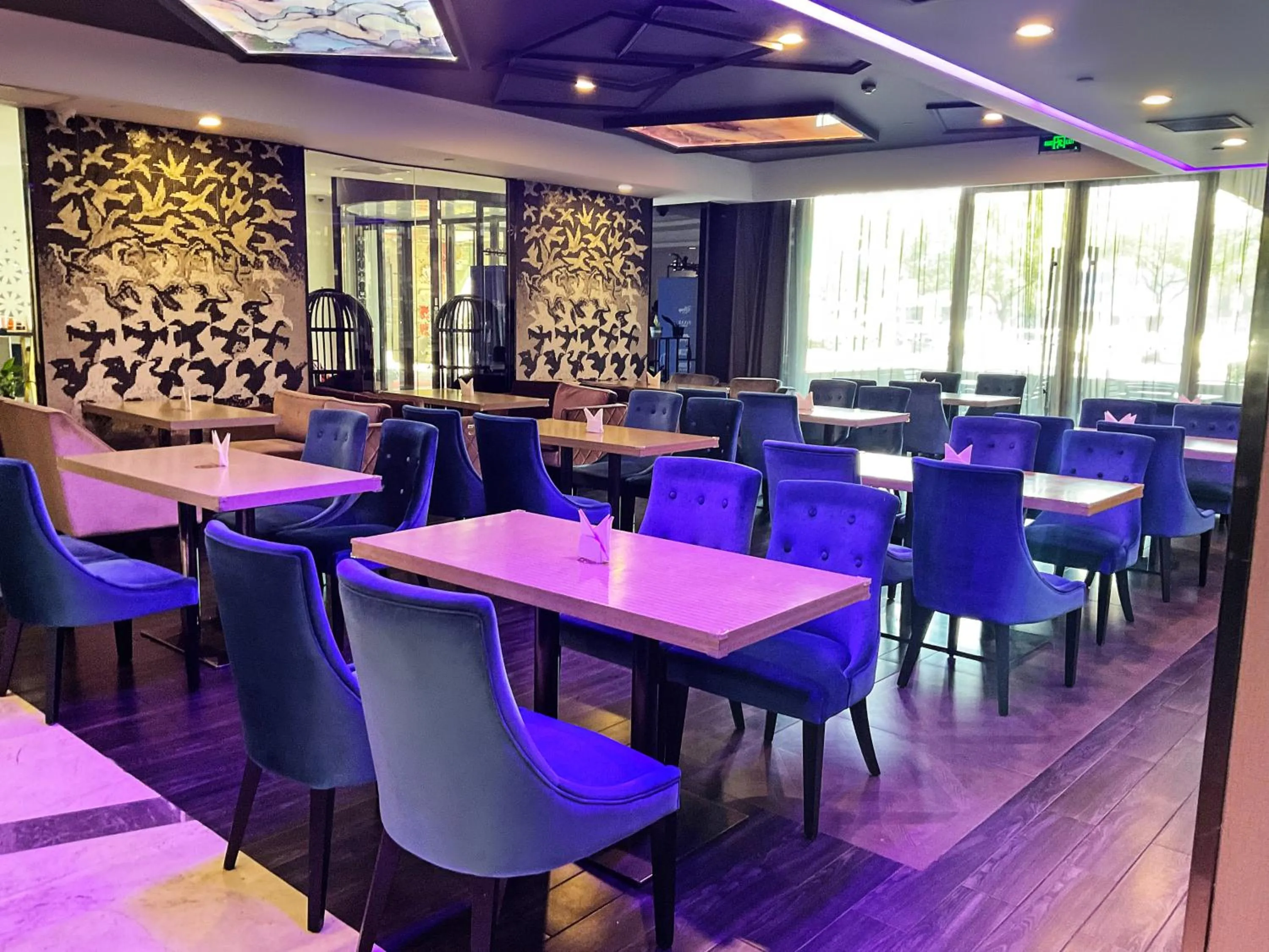 Restaurant/places to eat in Crystal Orange Hotel Shanghai International Tourism Resort Chuansha