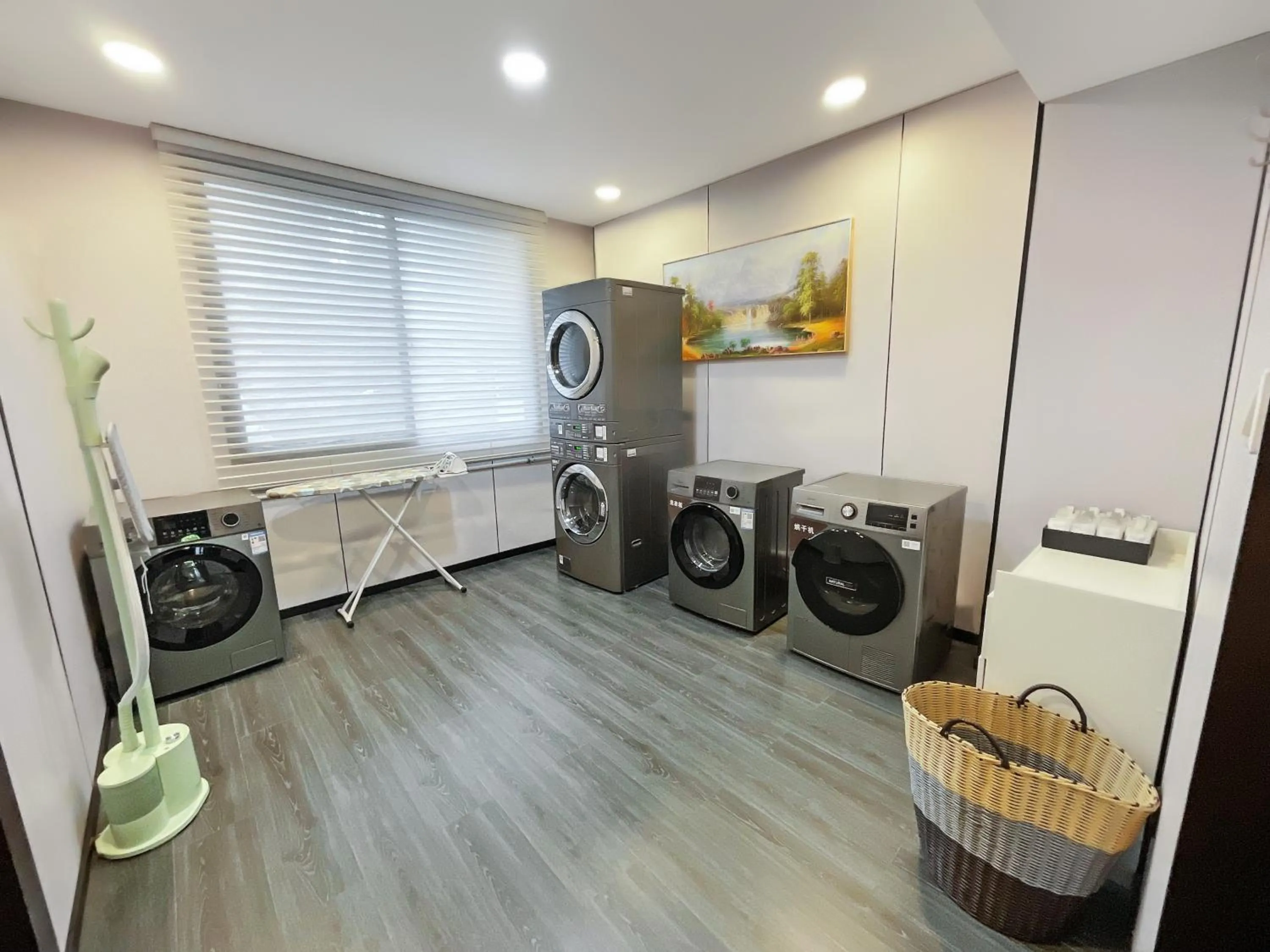 washing machine in Crystal Orange Hotel Shanghai International Tourism Resort Chuansha