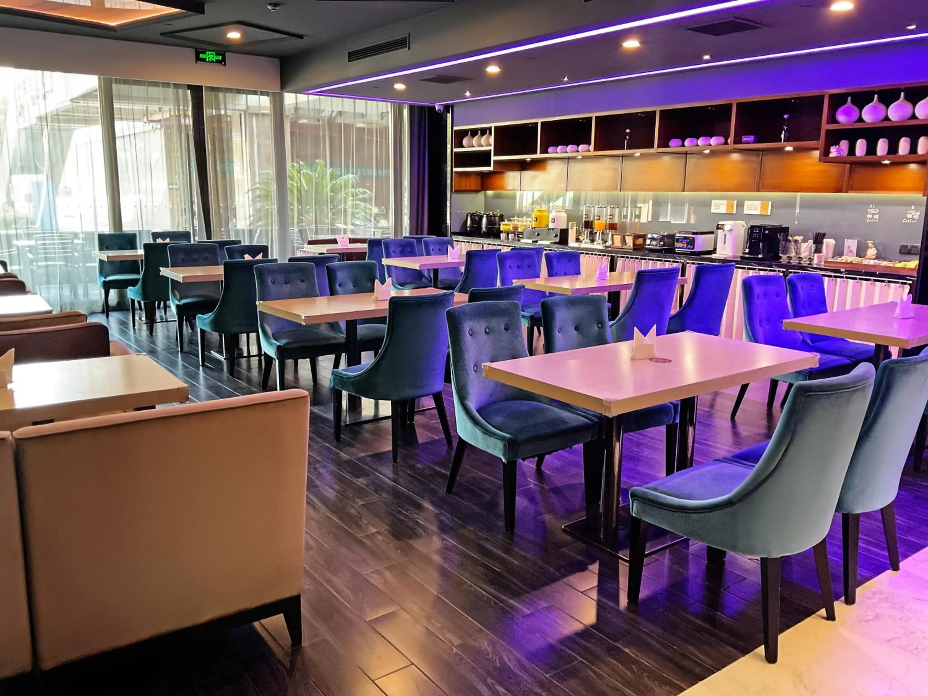 Restaurant/places to eat in Crystal Orange Hotel Shanghai International Tourism Resort Chuansha