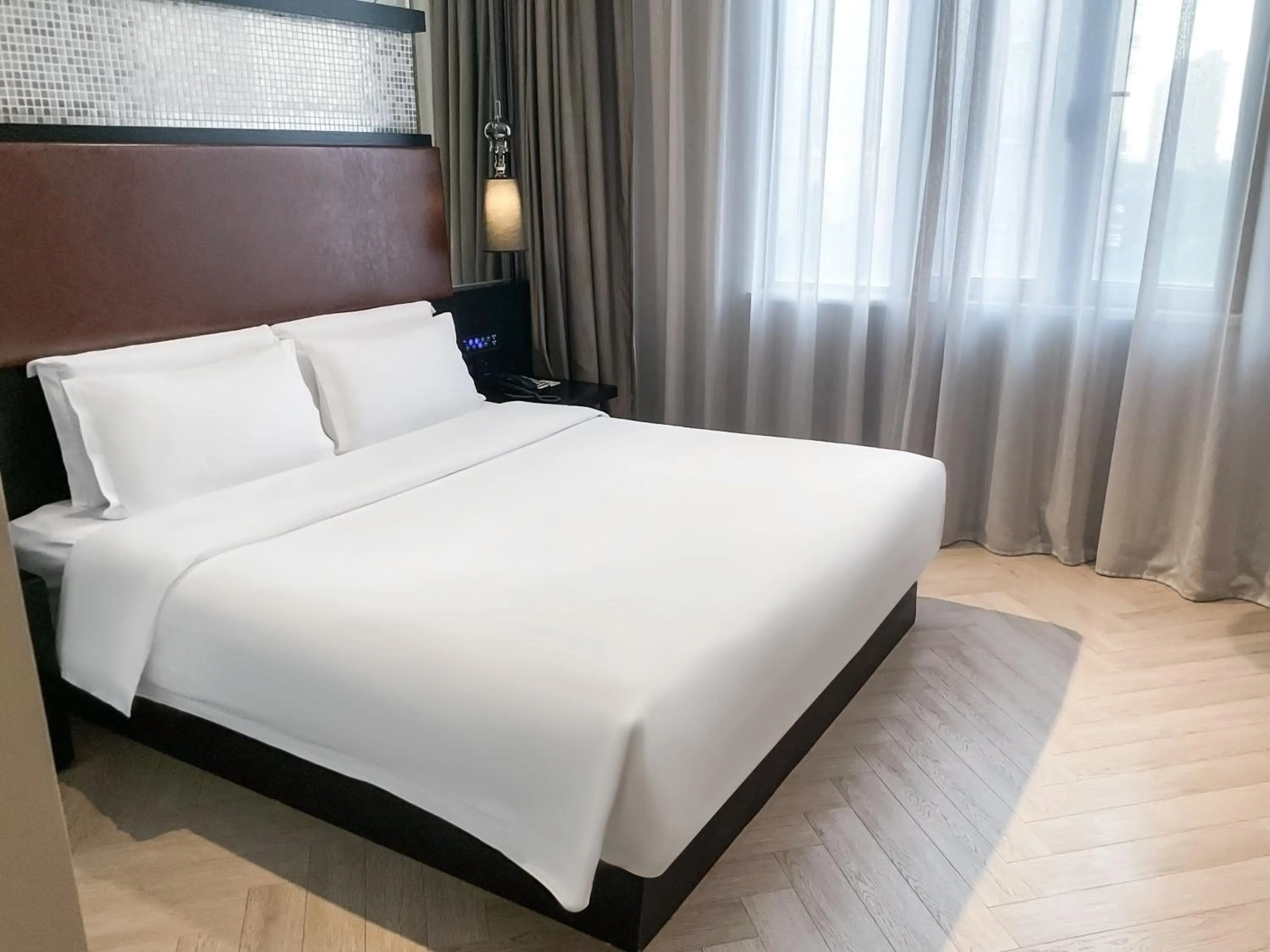 Bedroom, Bed in Crystal Orange Hotel Shanghai International Tourism Resort Chuansha