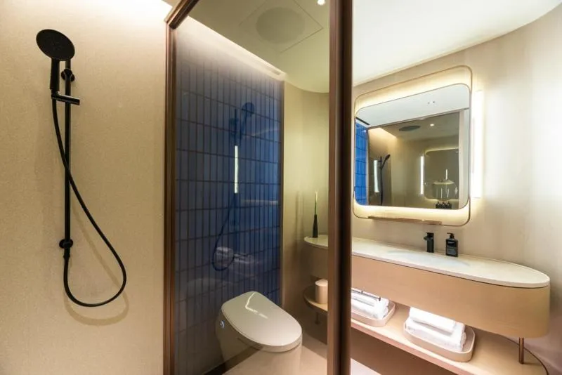 Shanghai Changfeng Business District Orange Crystal Hotel