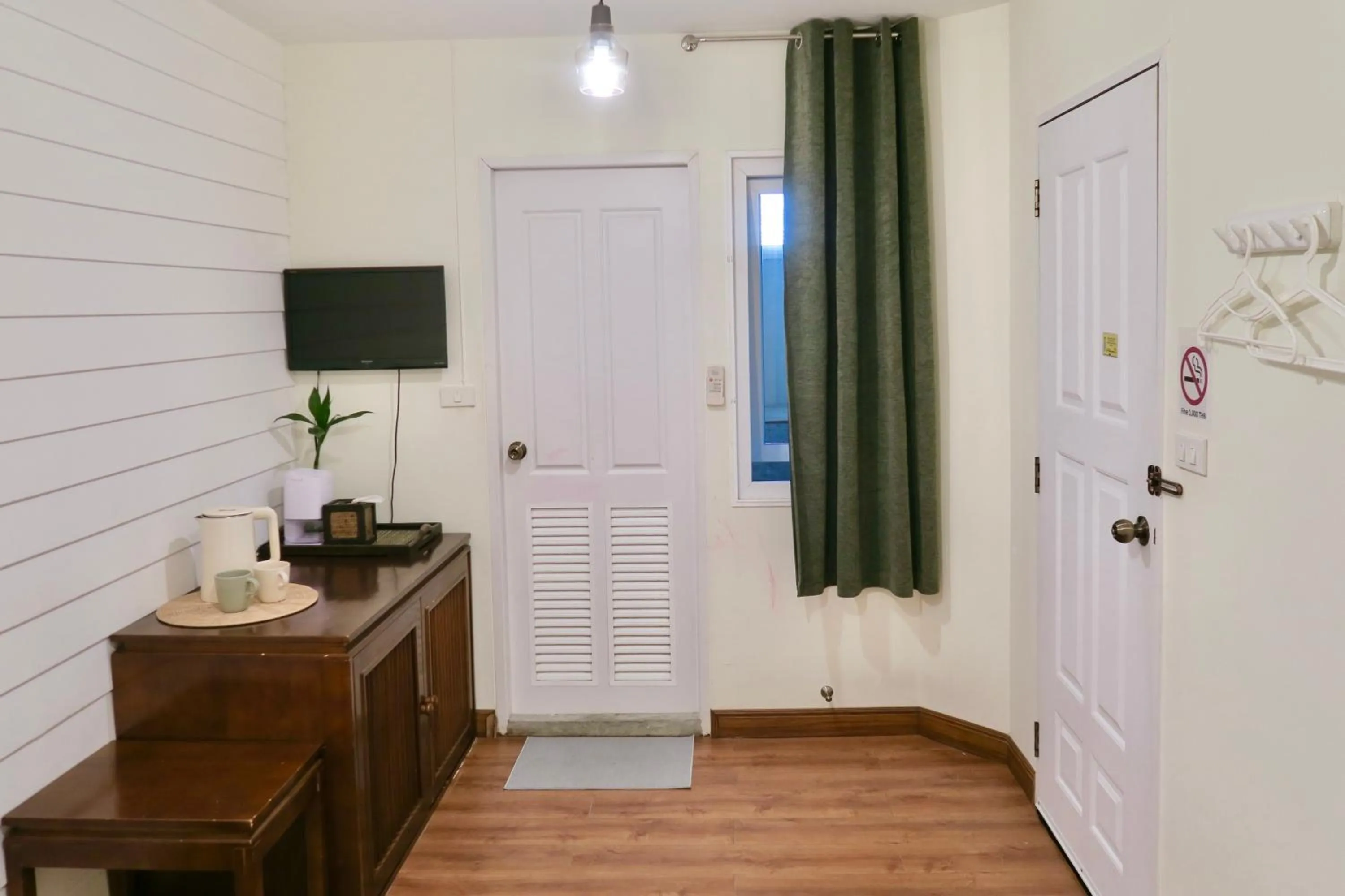 Bedroom in Les Fleurs Bangkok Hostel