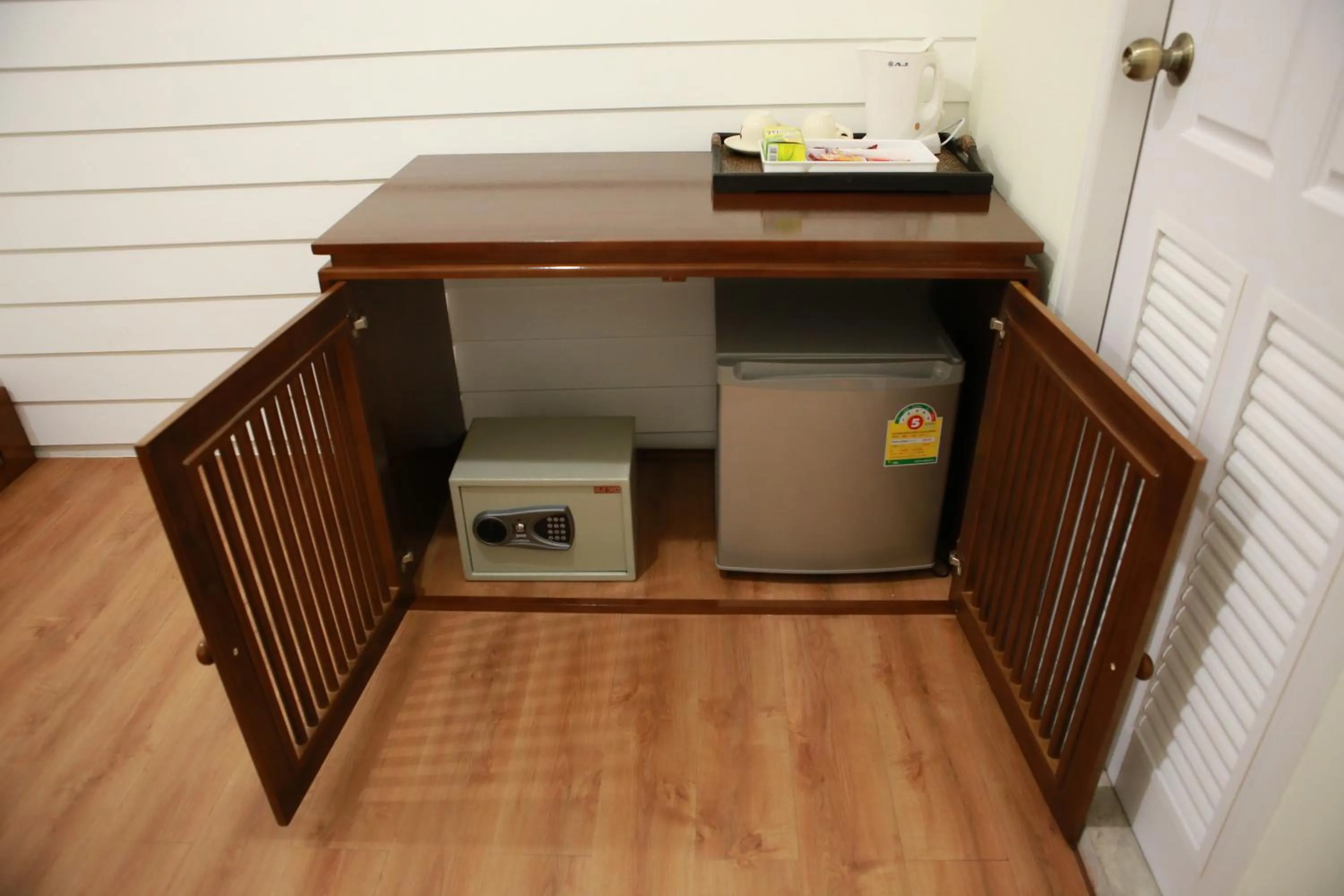 Area and facilities in Les Fleurs Bangkok Hostel