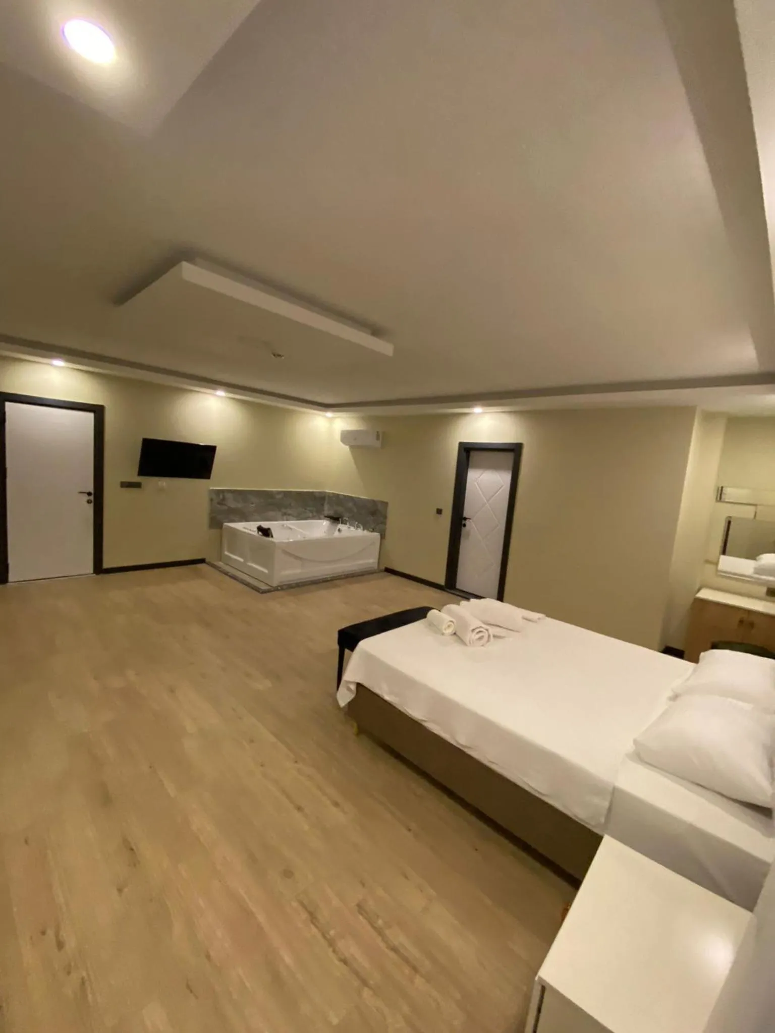 Photo of the whole room, Bed in Ağva Capella Hideaway Hotel