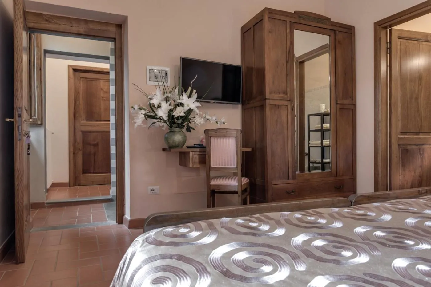 Photo of the whole room, Bed in Castellinuzza