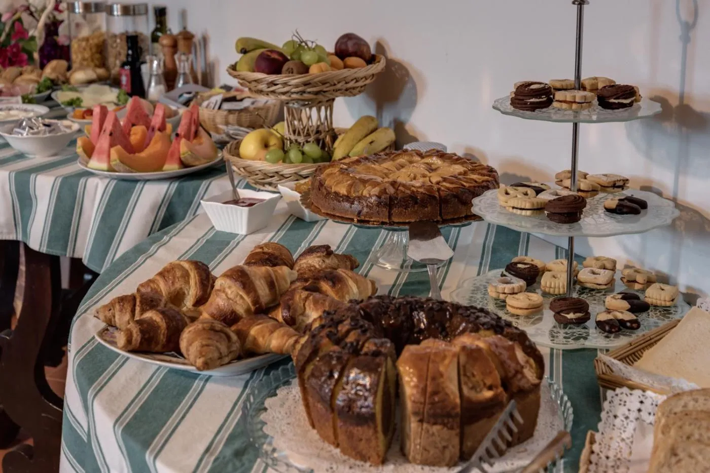 Buffet breakfast in Castellinuzza