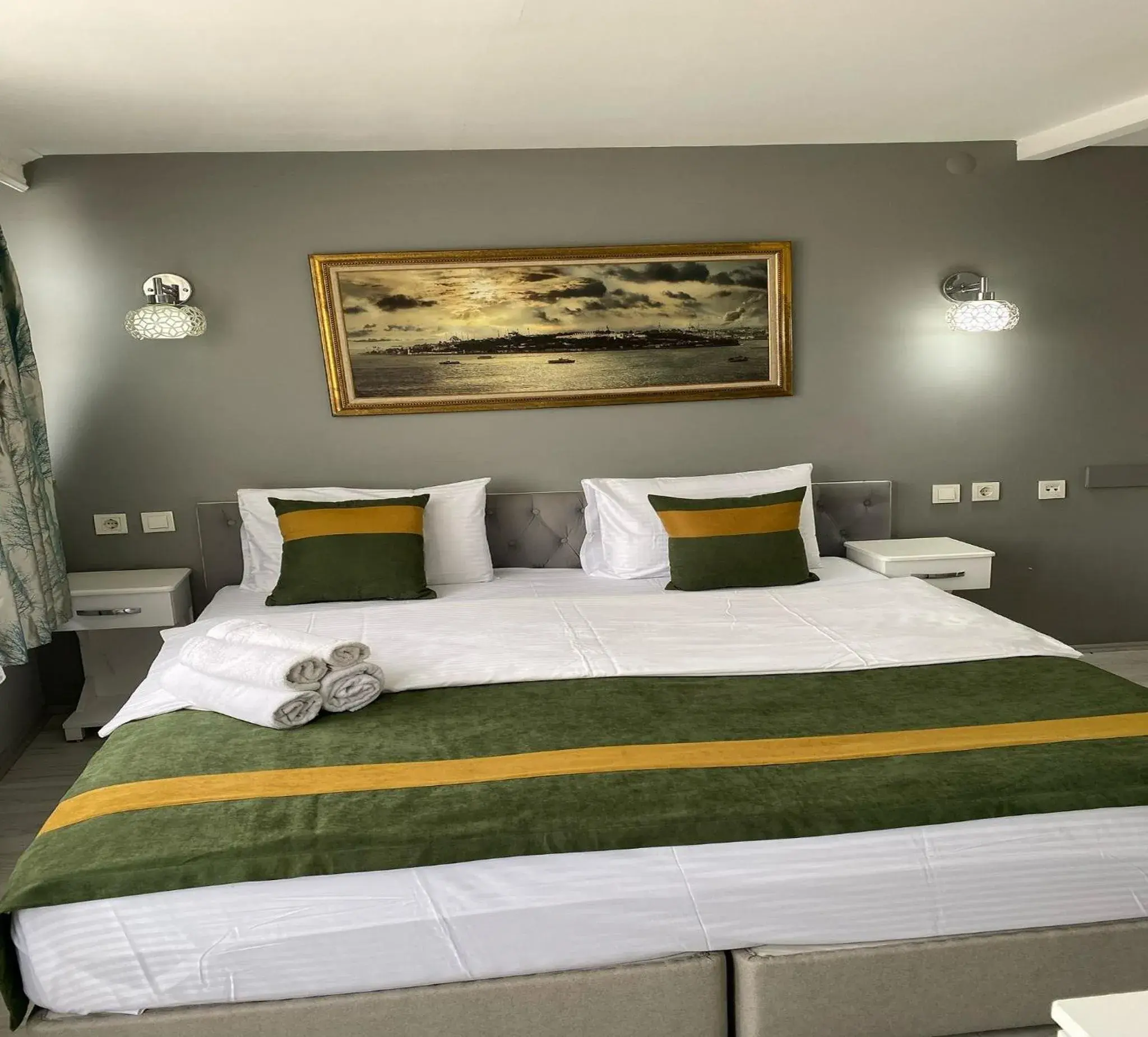 Standard Single Room in Unique Suite Hotel Standard Single Room in Unique Suite Hotel