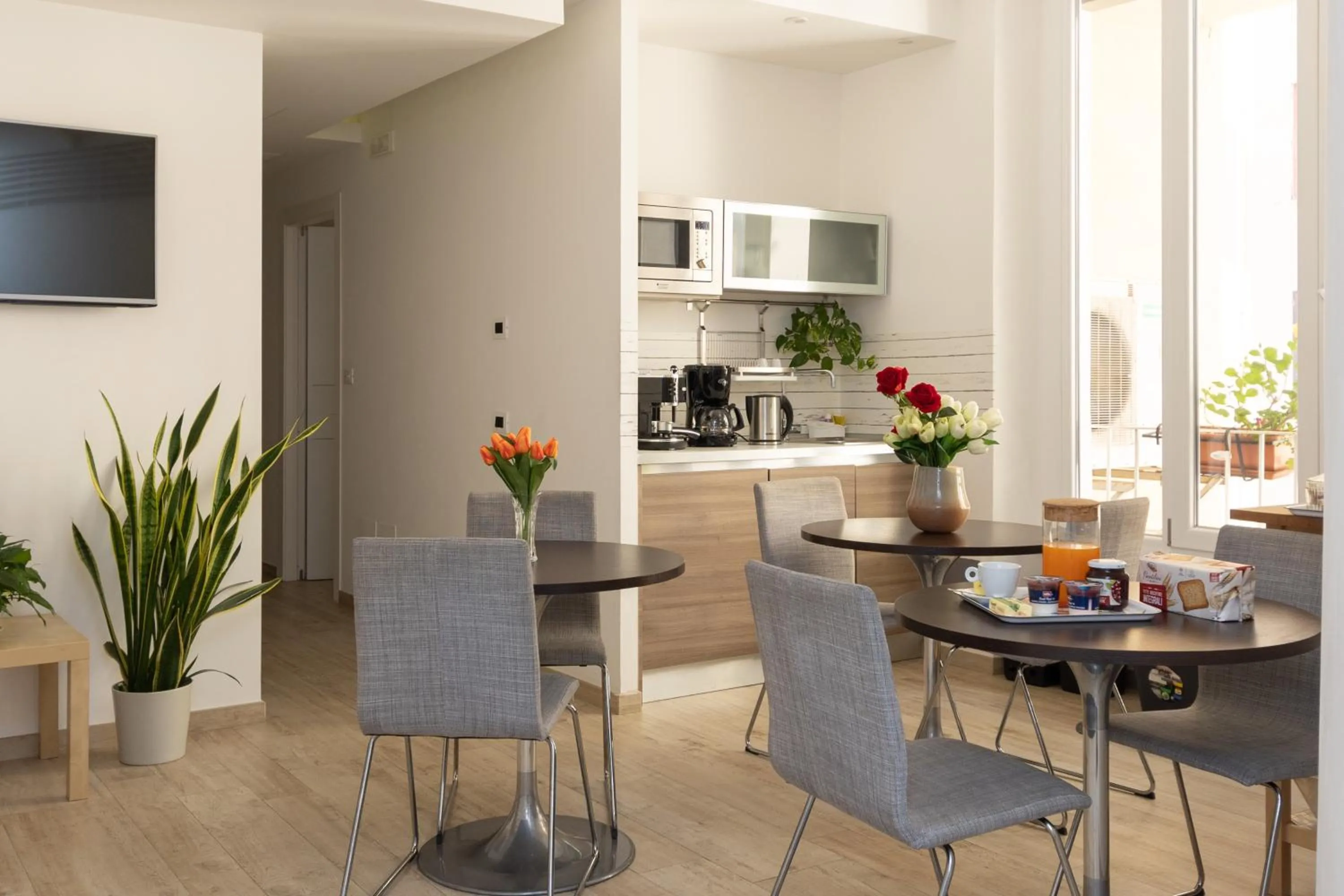 Internal: Not applicable to any particular room in Maison Maneli