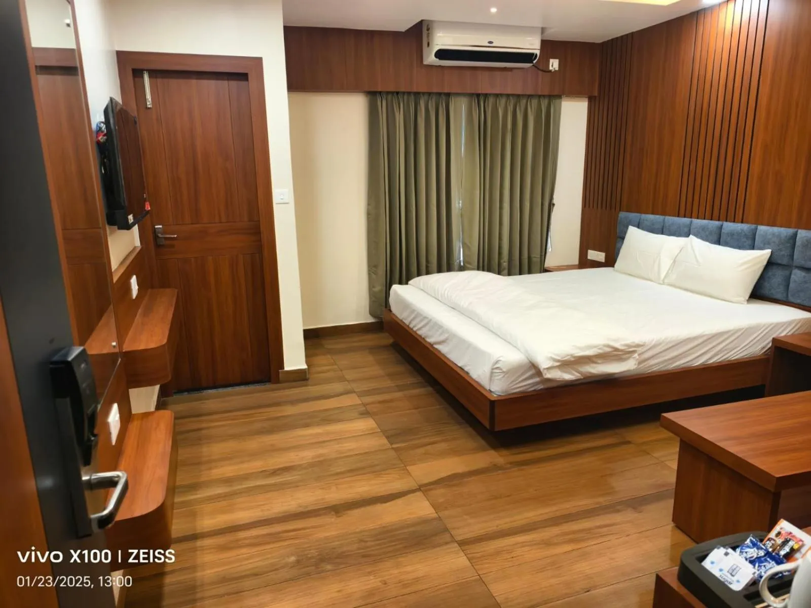 Bed in Hotel Global Retreat