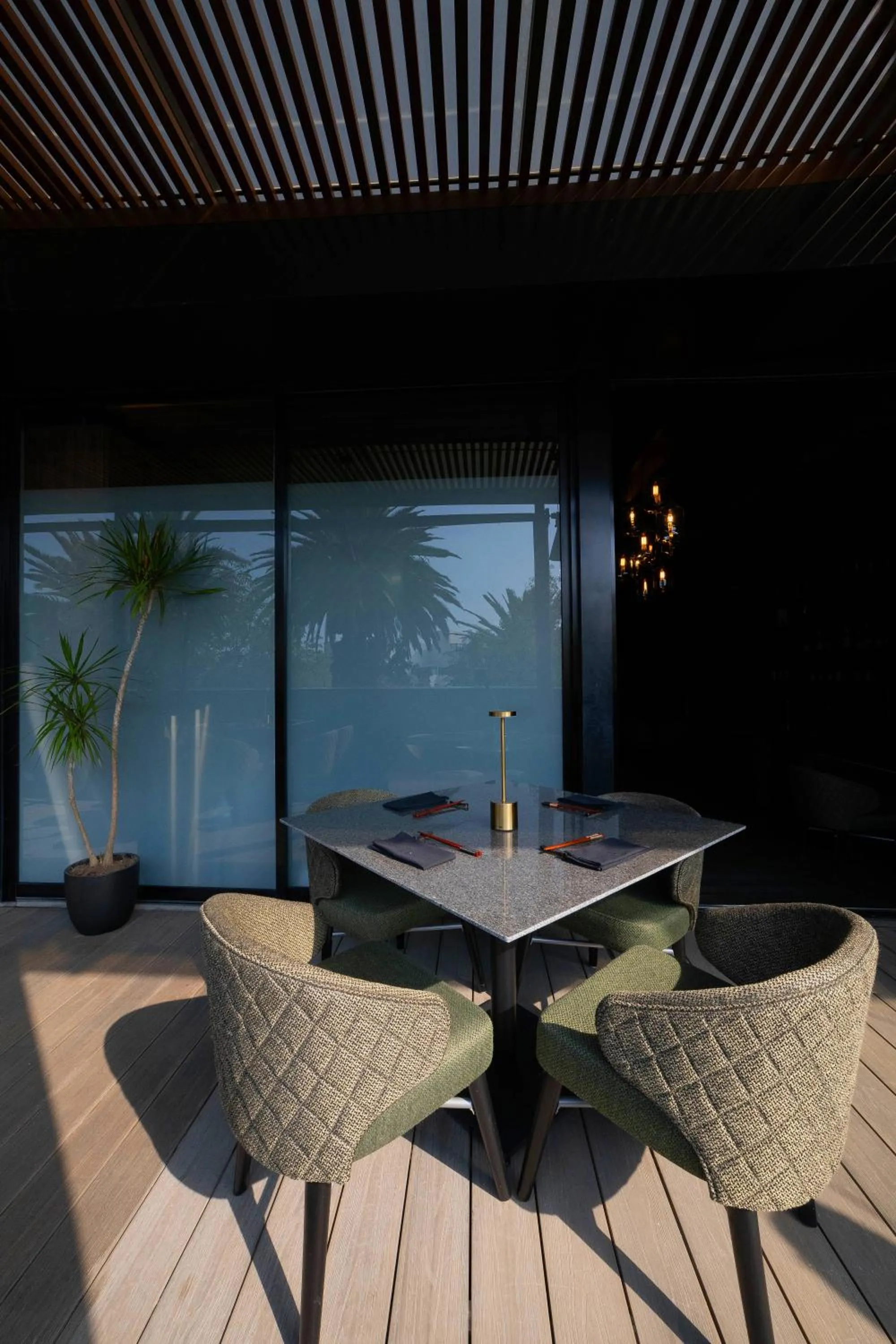 Flow Condesa - Adults Only