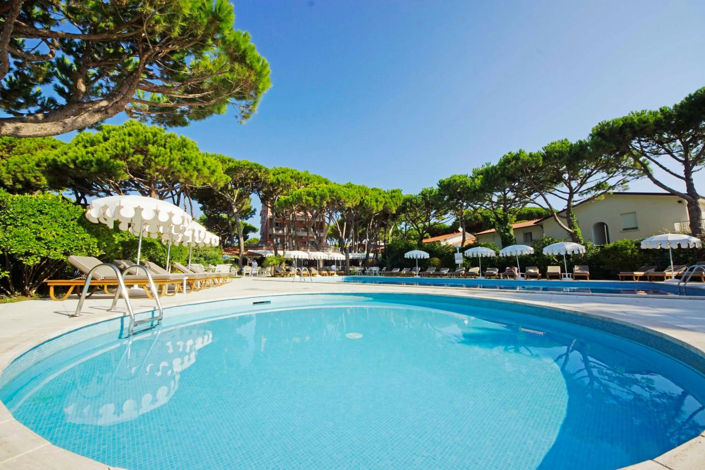 Pool view in Park Hotel Maracaibo
