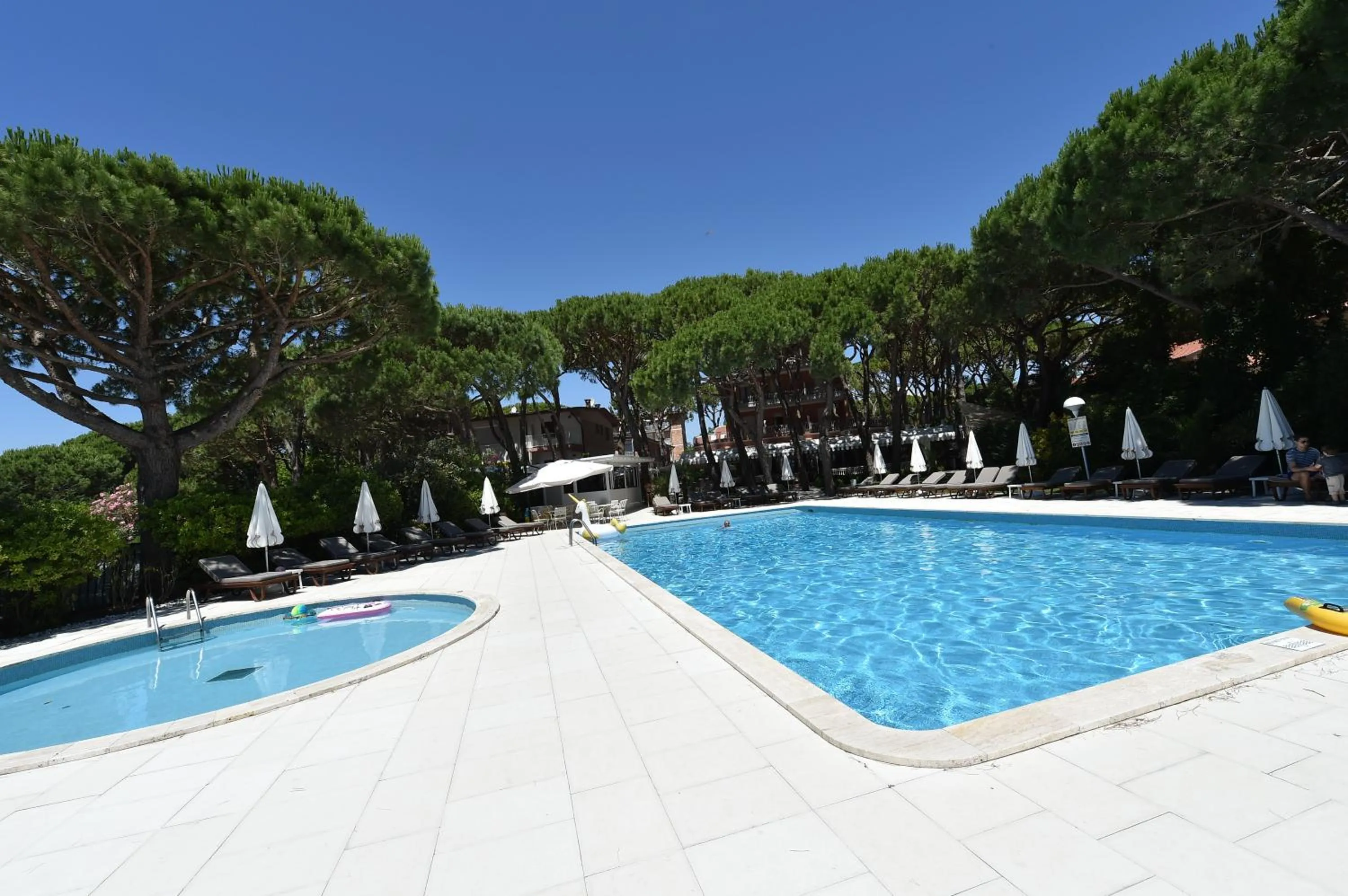 Swimming pool in Park Hotel Maracaibo