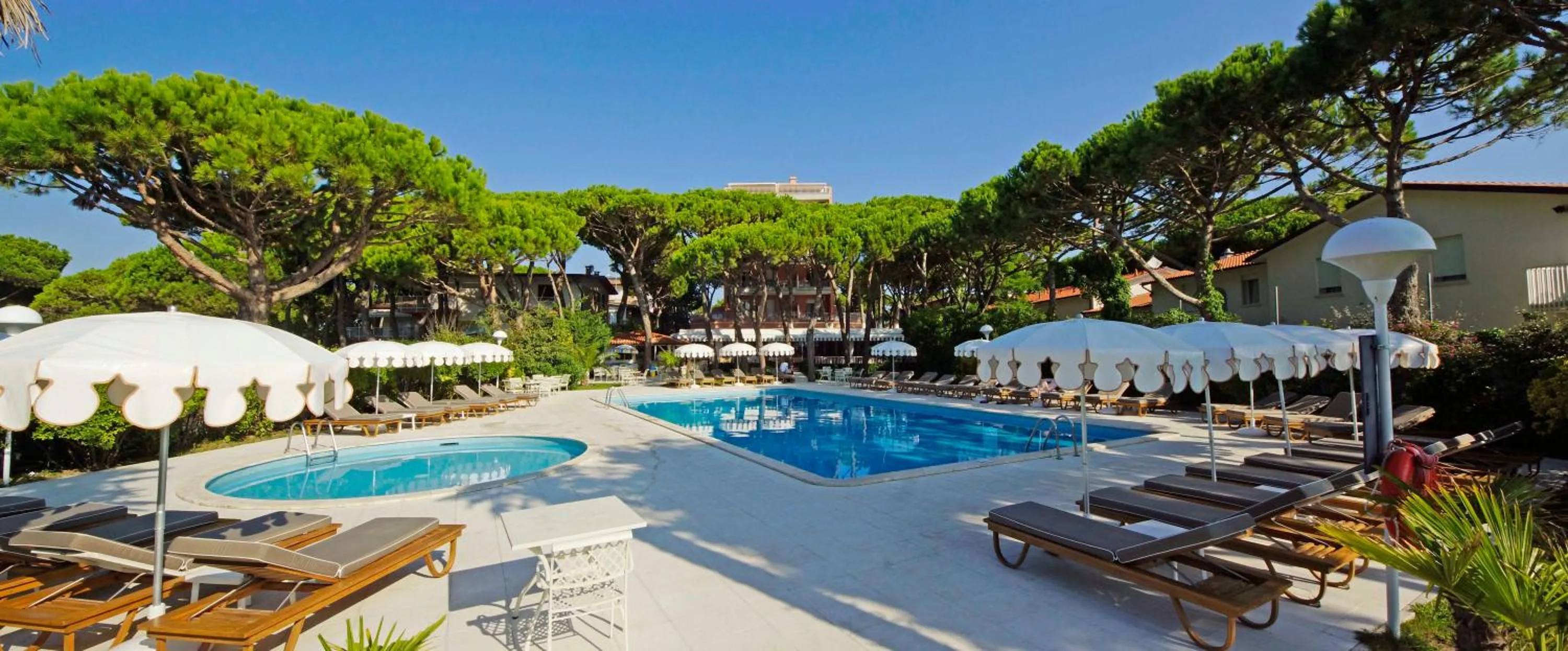 Pool view in Park Hotel Maracaibo