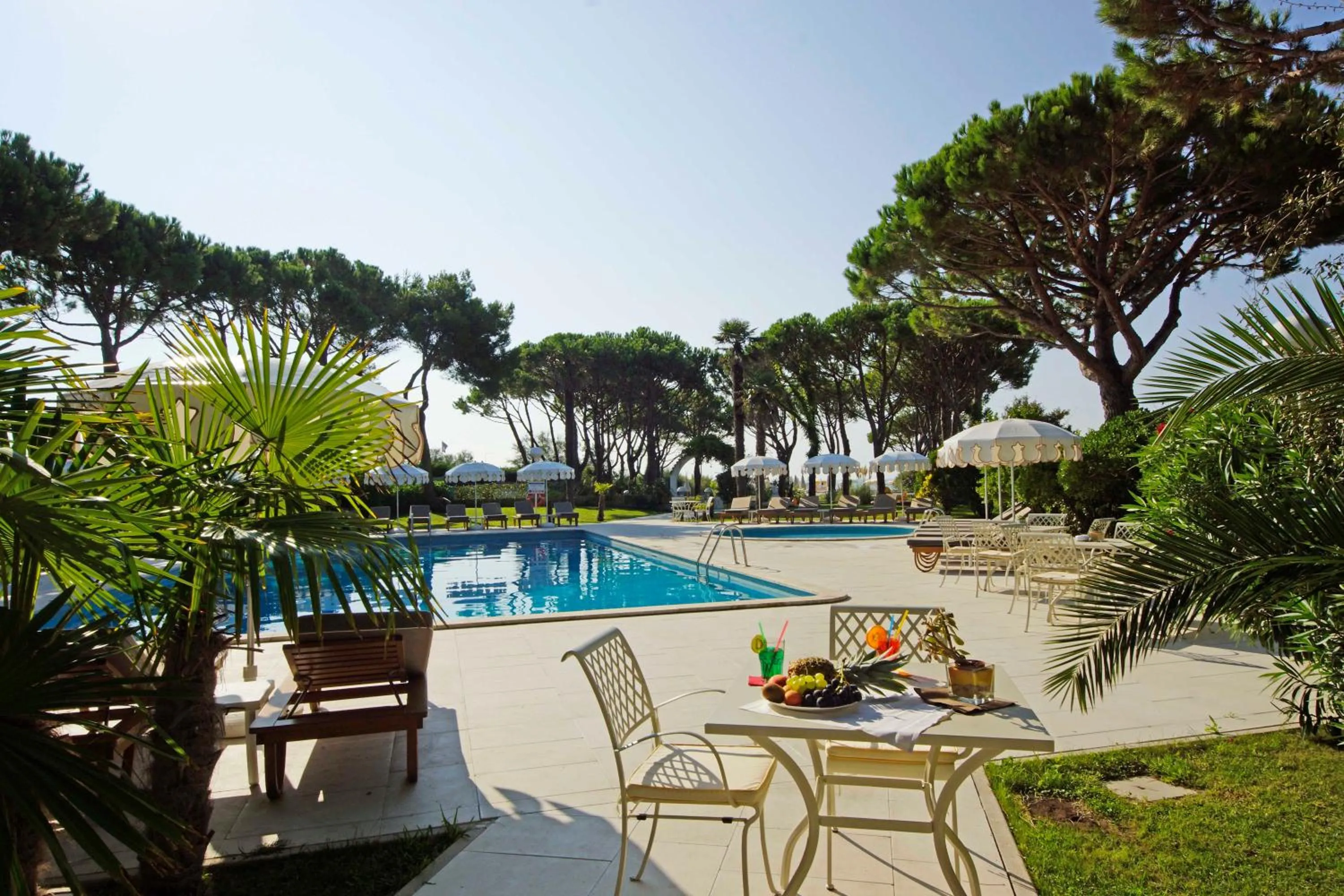 Pool view in Park Hotel Maracaibo