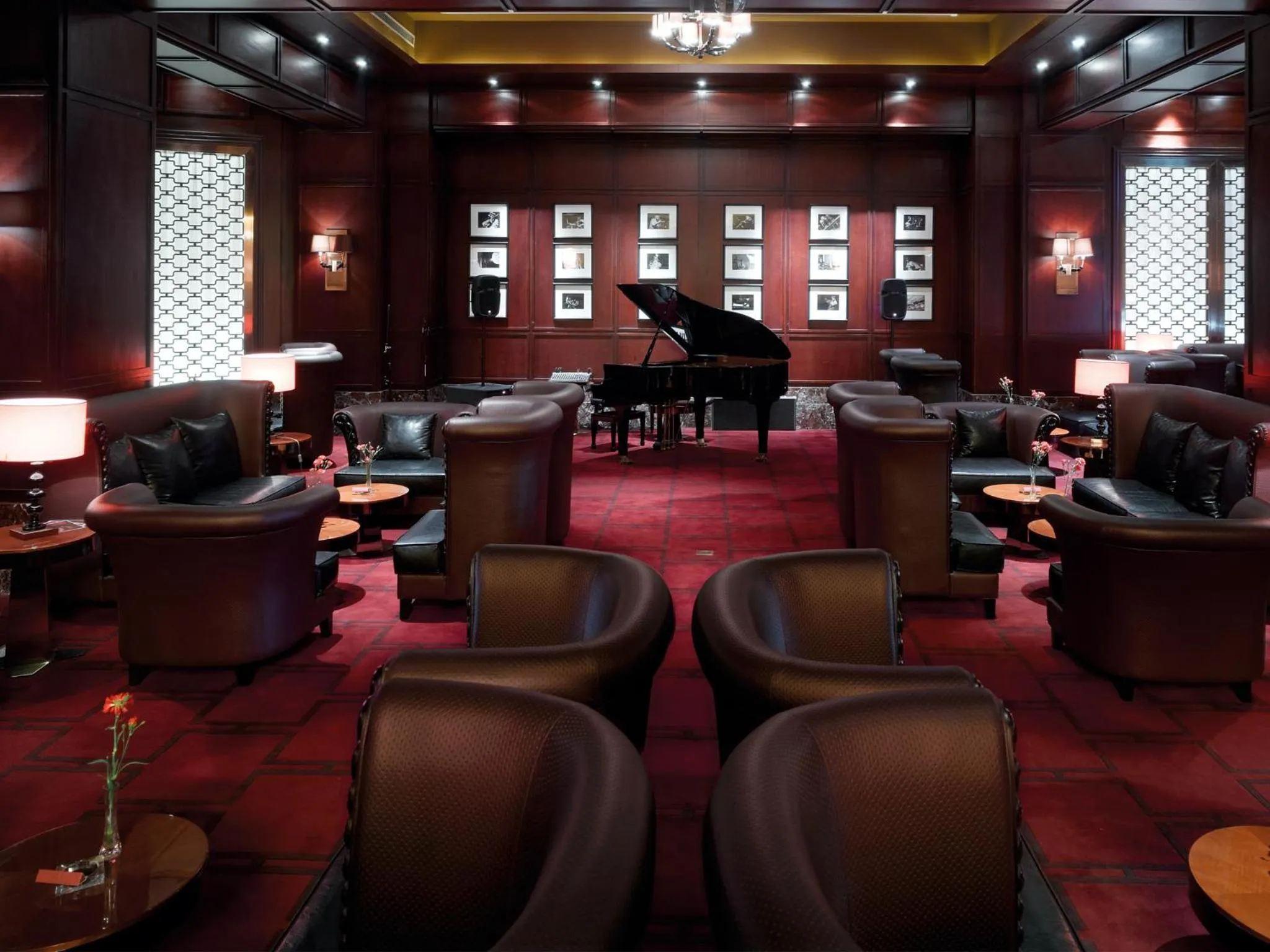 Lounge or bar in Optics Valley Kingdom Plaza Wuhan