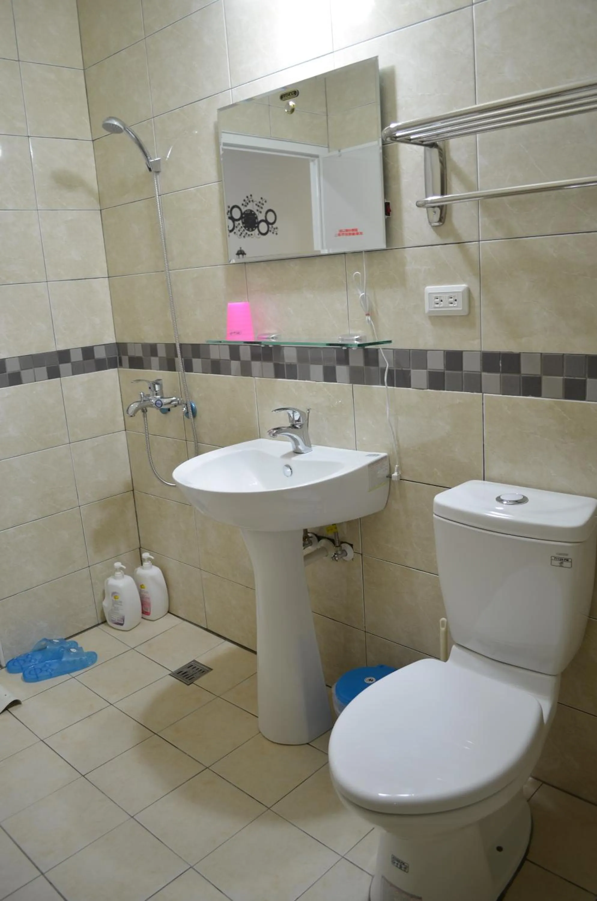 Bathroom in Hualien HOLO Hostel