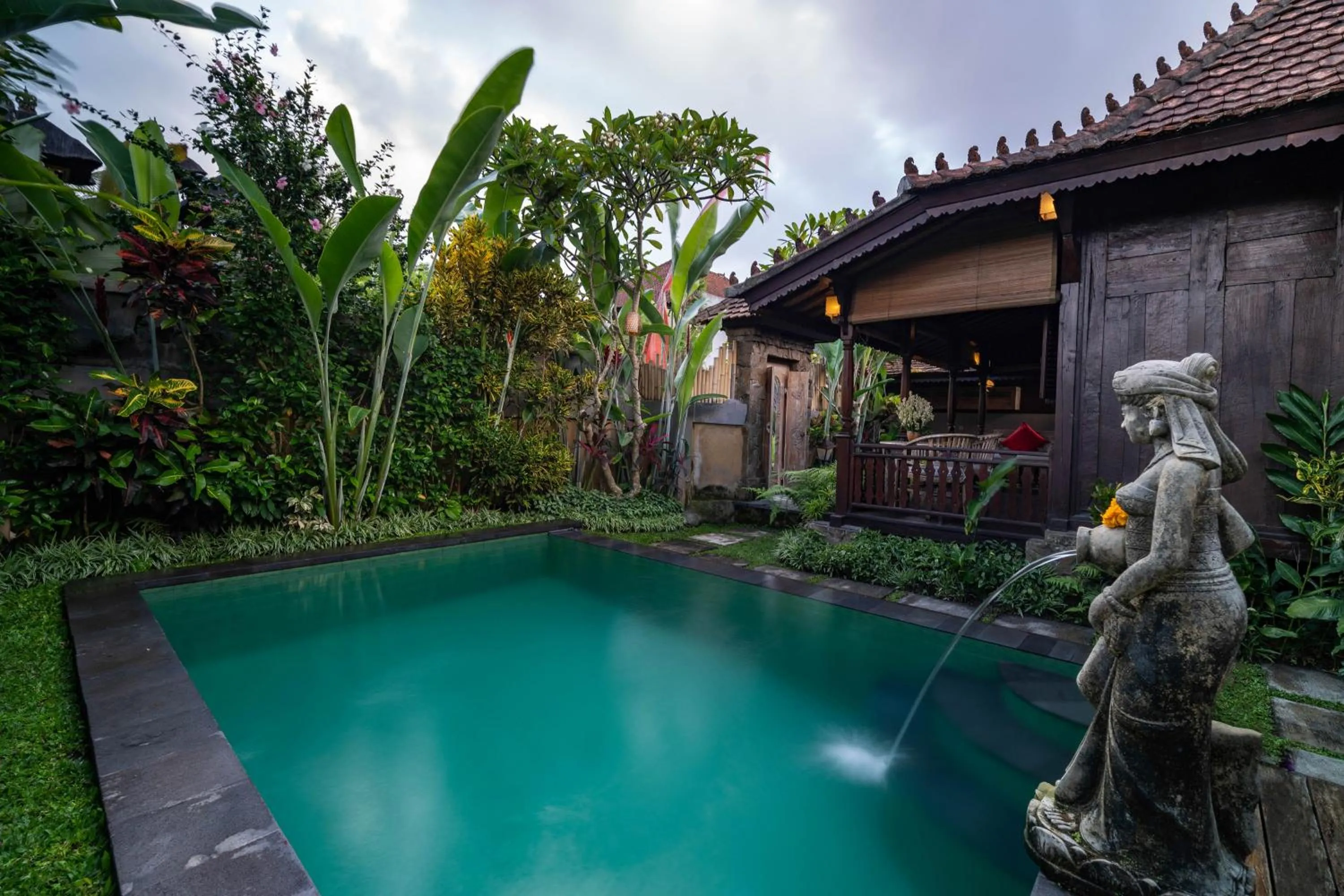 Swimming pool in Villa Nini