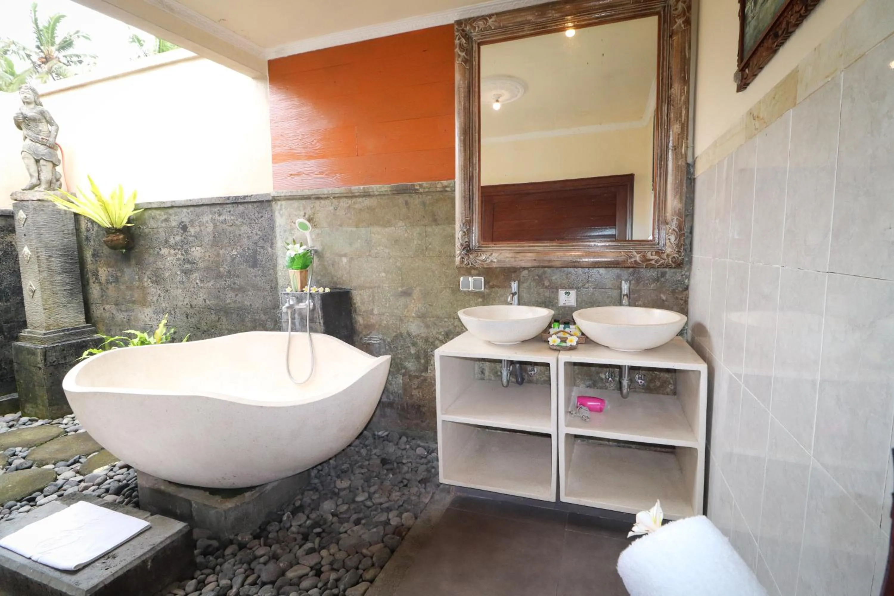 Bathroom in Villa JJ and Spa Ubud