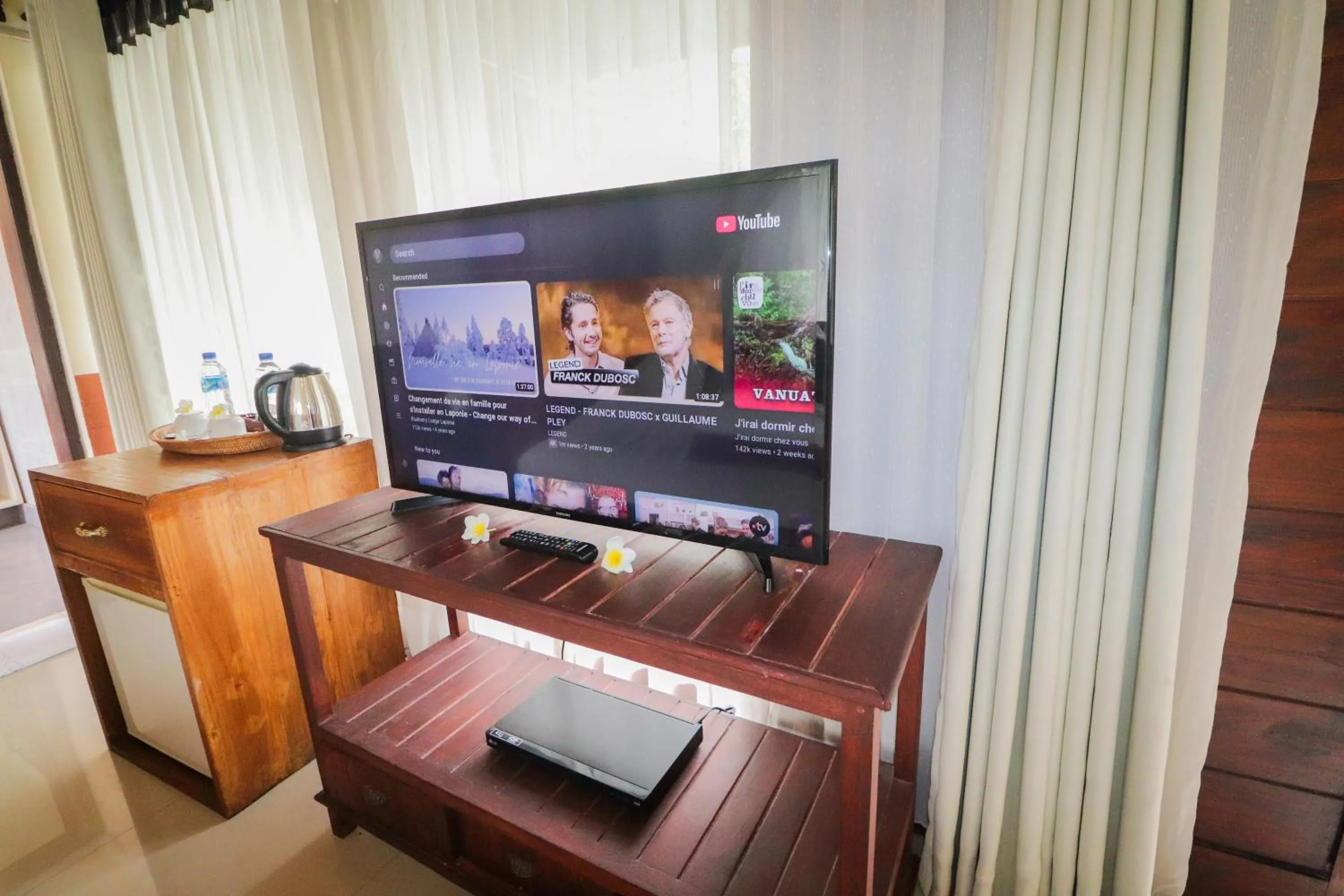 TV and multimedia in Villa JJ and Spa Ubud