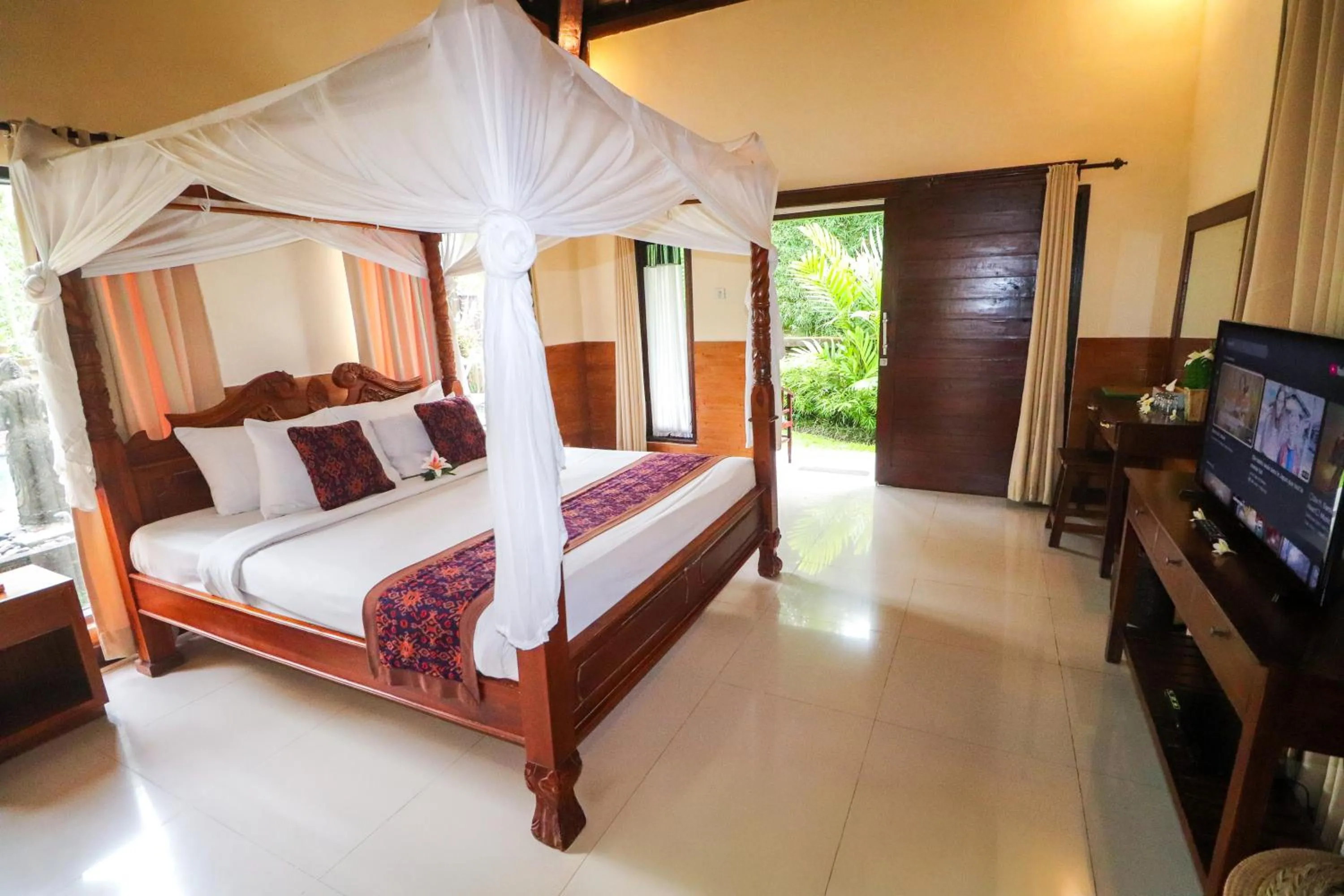 Photo of the whole room, Bed in Villa JJ and Spa Ubud