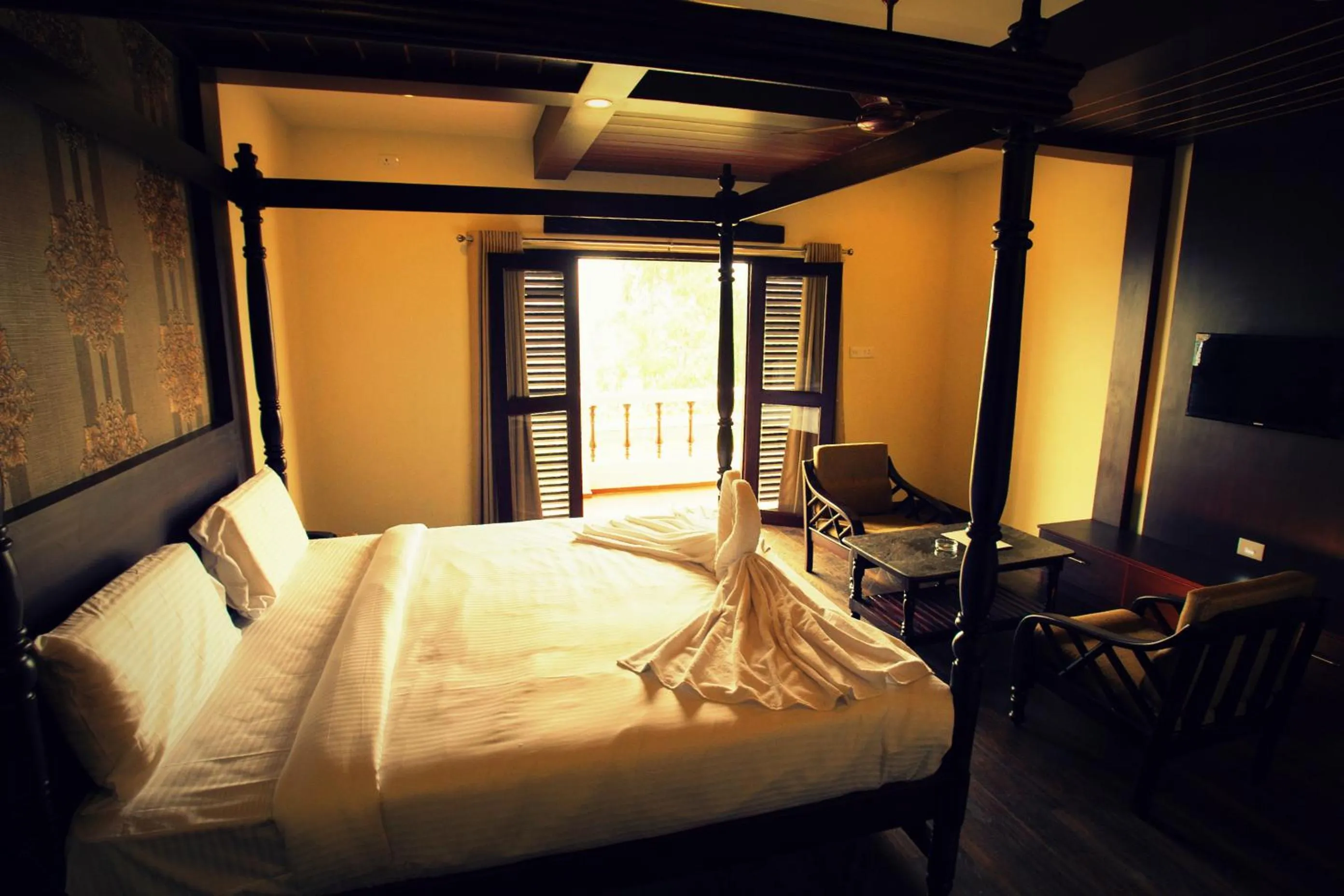 Photo of the whole room, Bed in Summer House Resort
