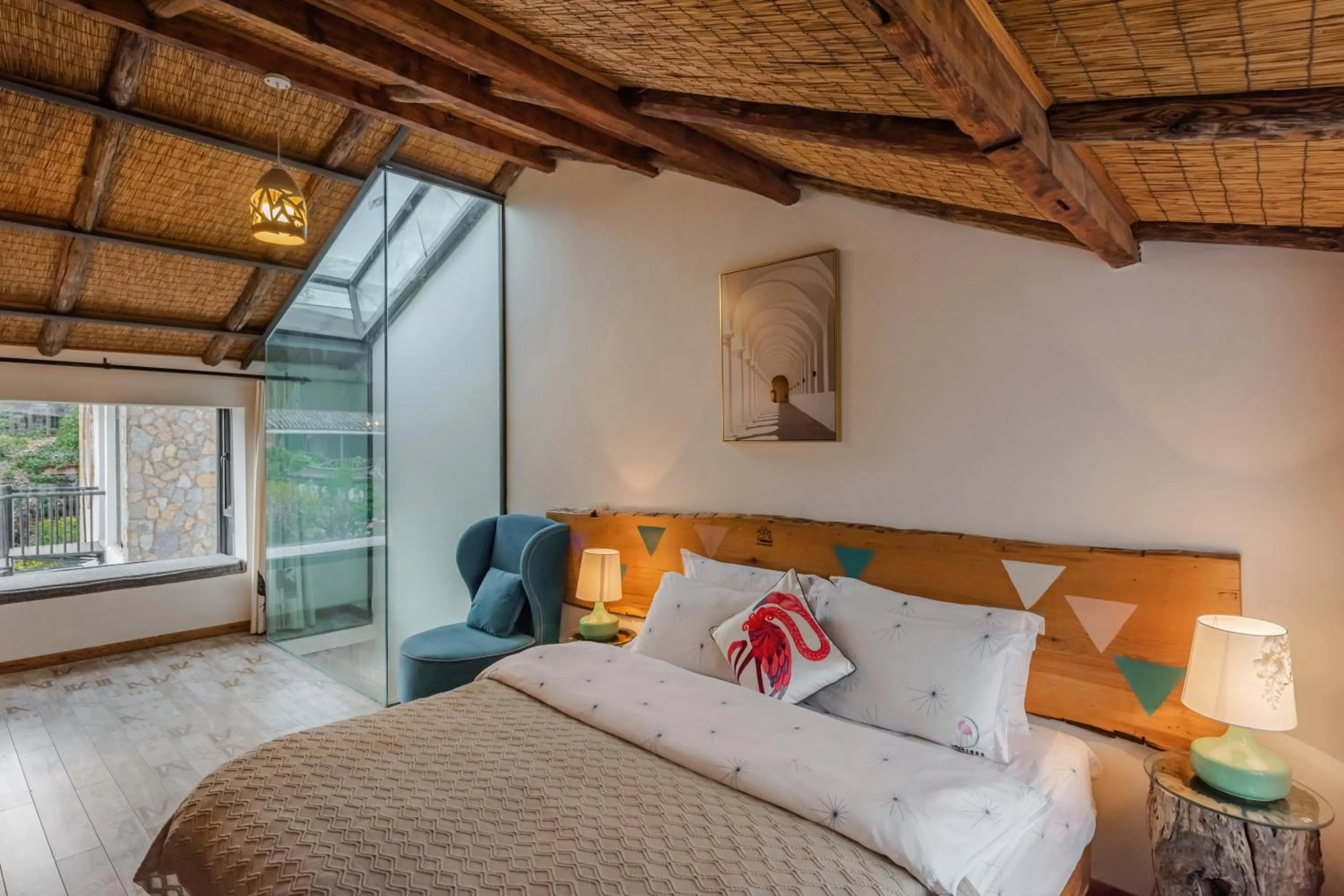 Bed in Baisha Flamingo Hotel