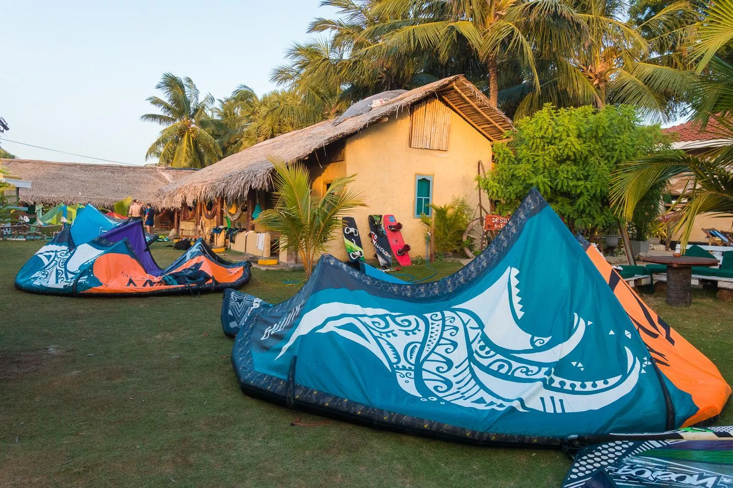 De Silva Wind Resort Kalpitiya - Kitesurfing School Sri Lanka