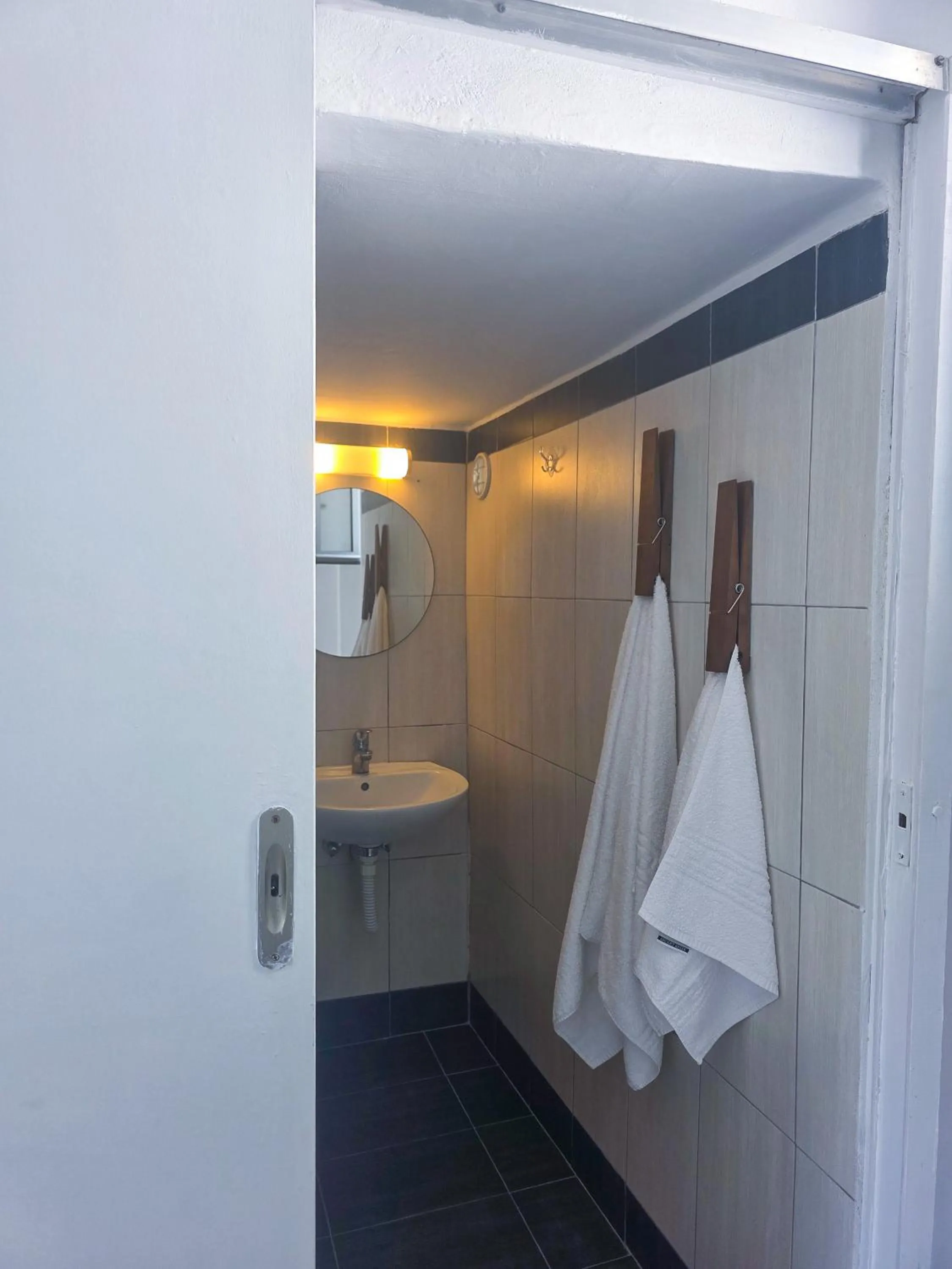 Large Double Room in Calypso Heaven