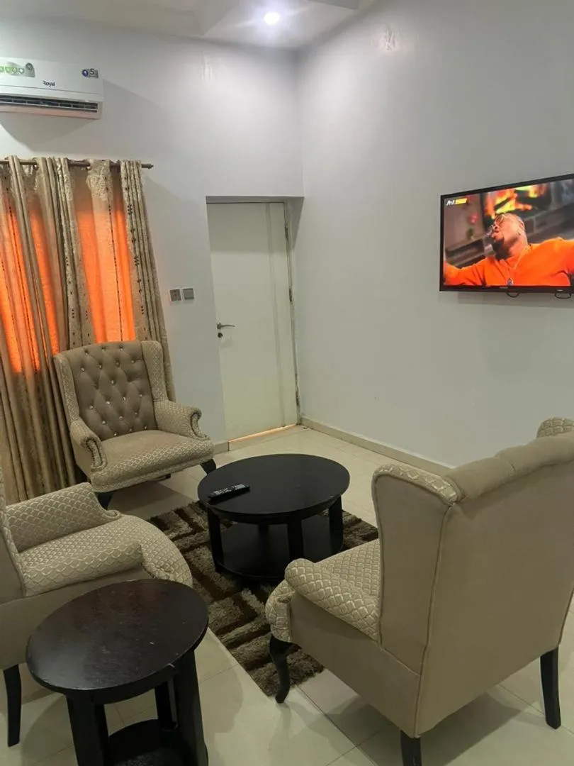 Nippon Grand Hotel and Apartment