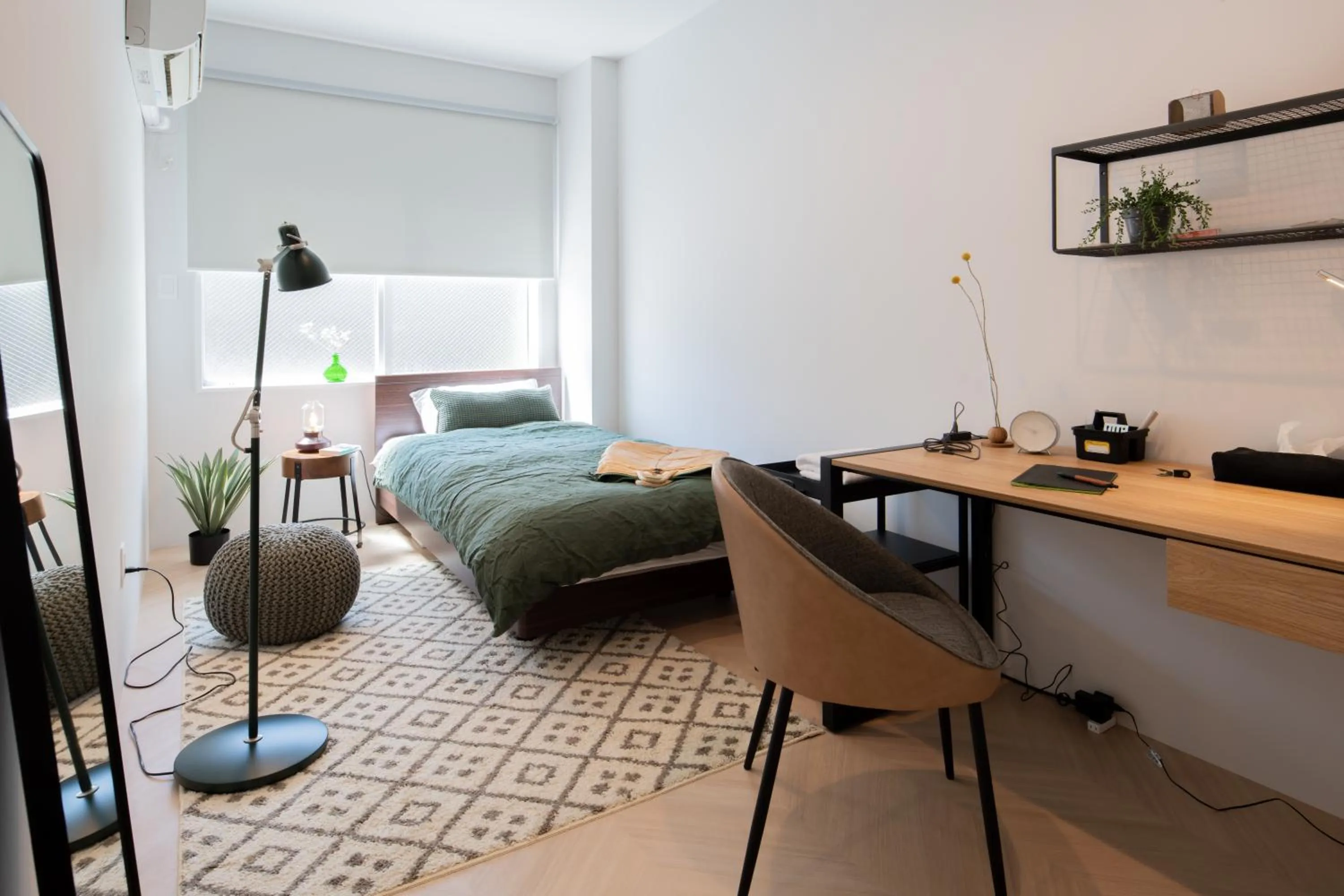 Bedroom, Bed in Good Neighbors