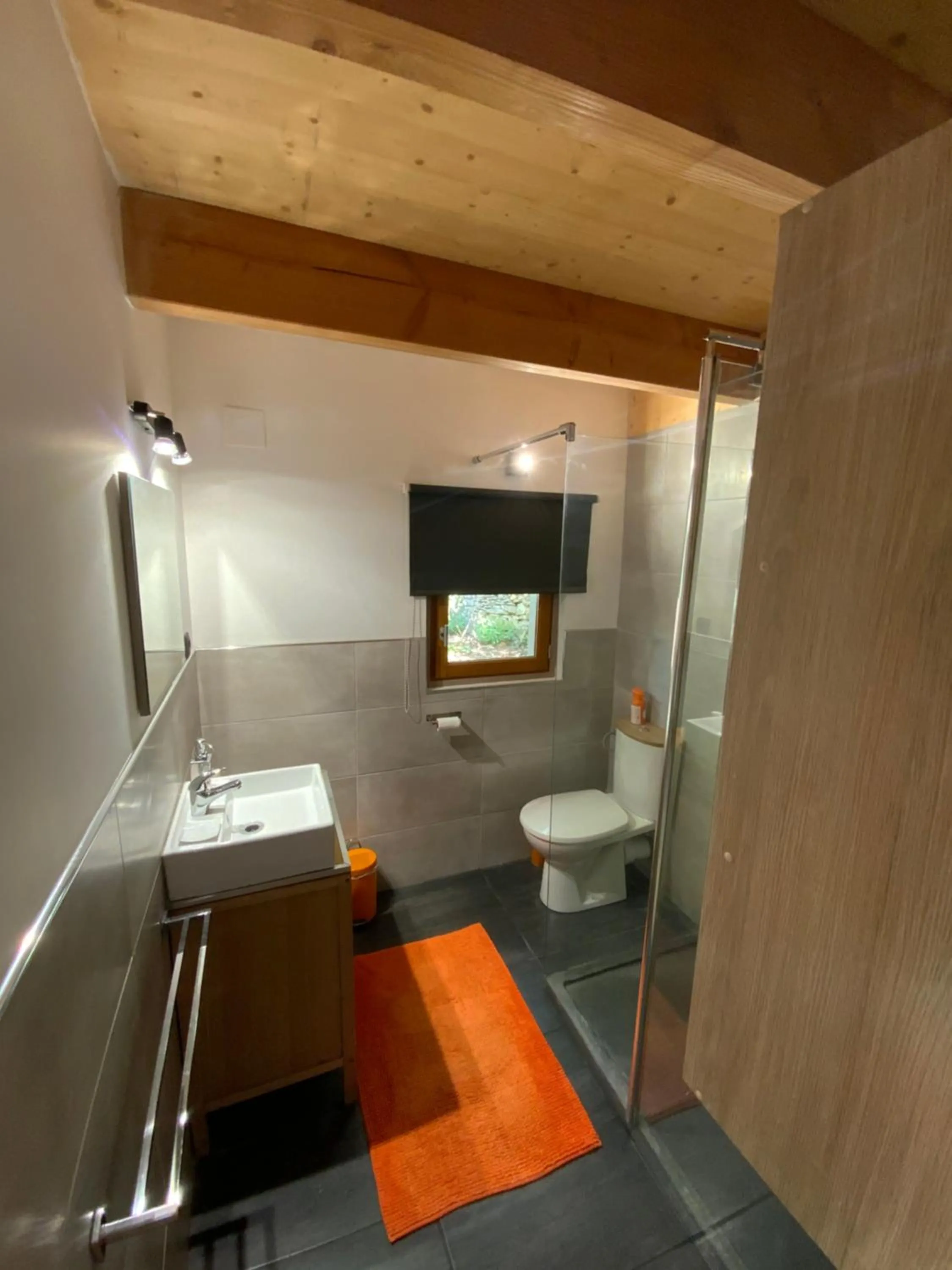 Bathroom in Inn 4 Bears