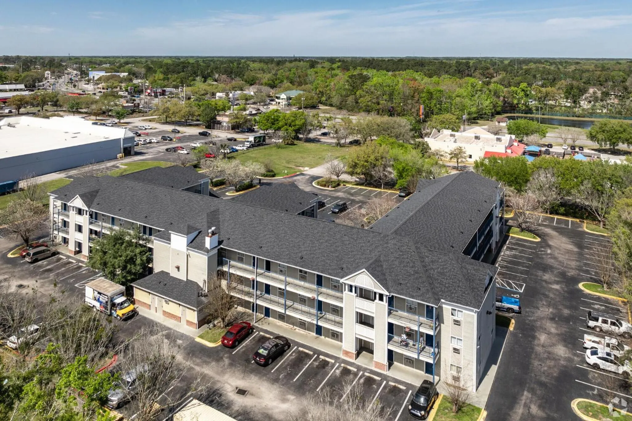 Property building in Siegel Select Orange Park