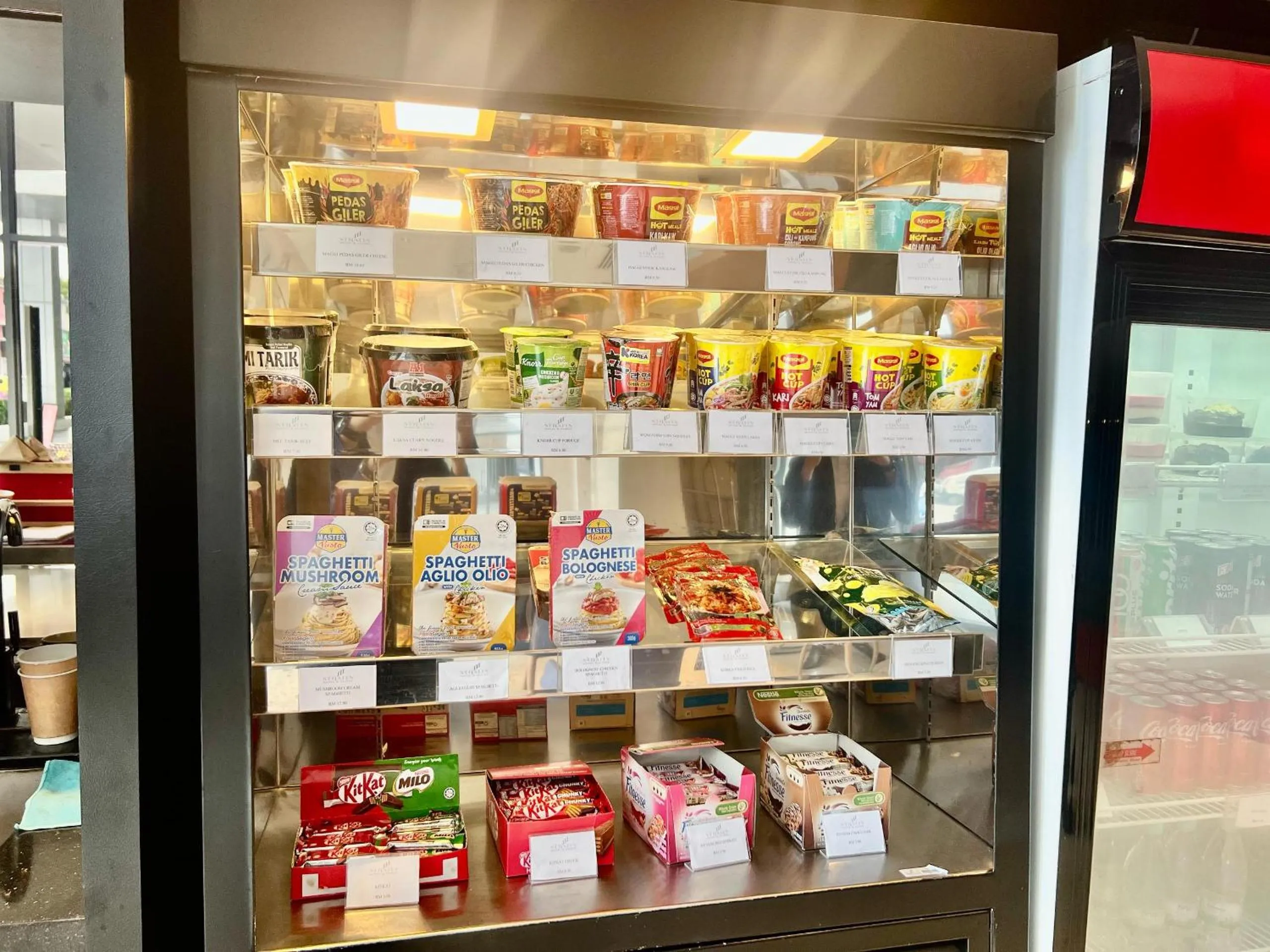 Food and drinks in ASIA MELAKA HOTEL managed by The Straits Hotel & Suites 马六甲亚逸酒店