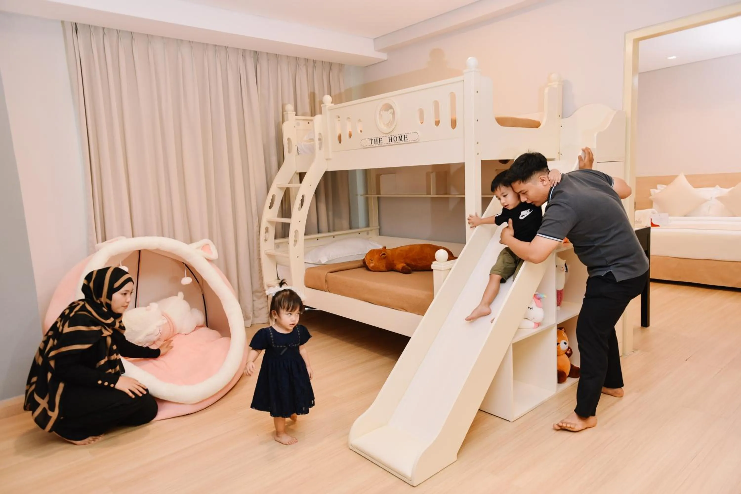 children, Bed in ASIA MELAKA HOTEL managed by The Straits Hotel & Suites 马六甲亚逸酒店