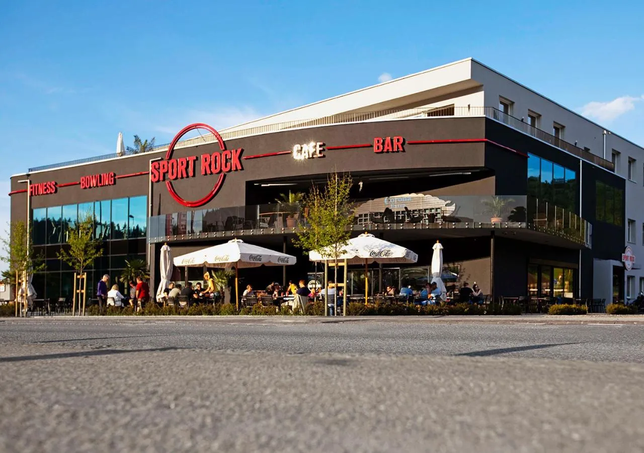 Restaurant/places to eat in B&B Hotel Peter und Paul