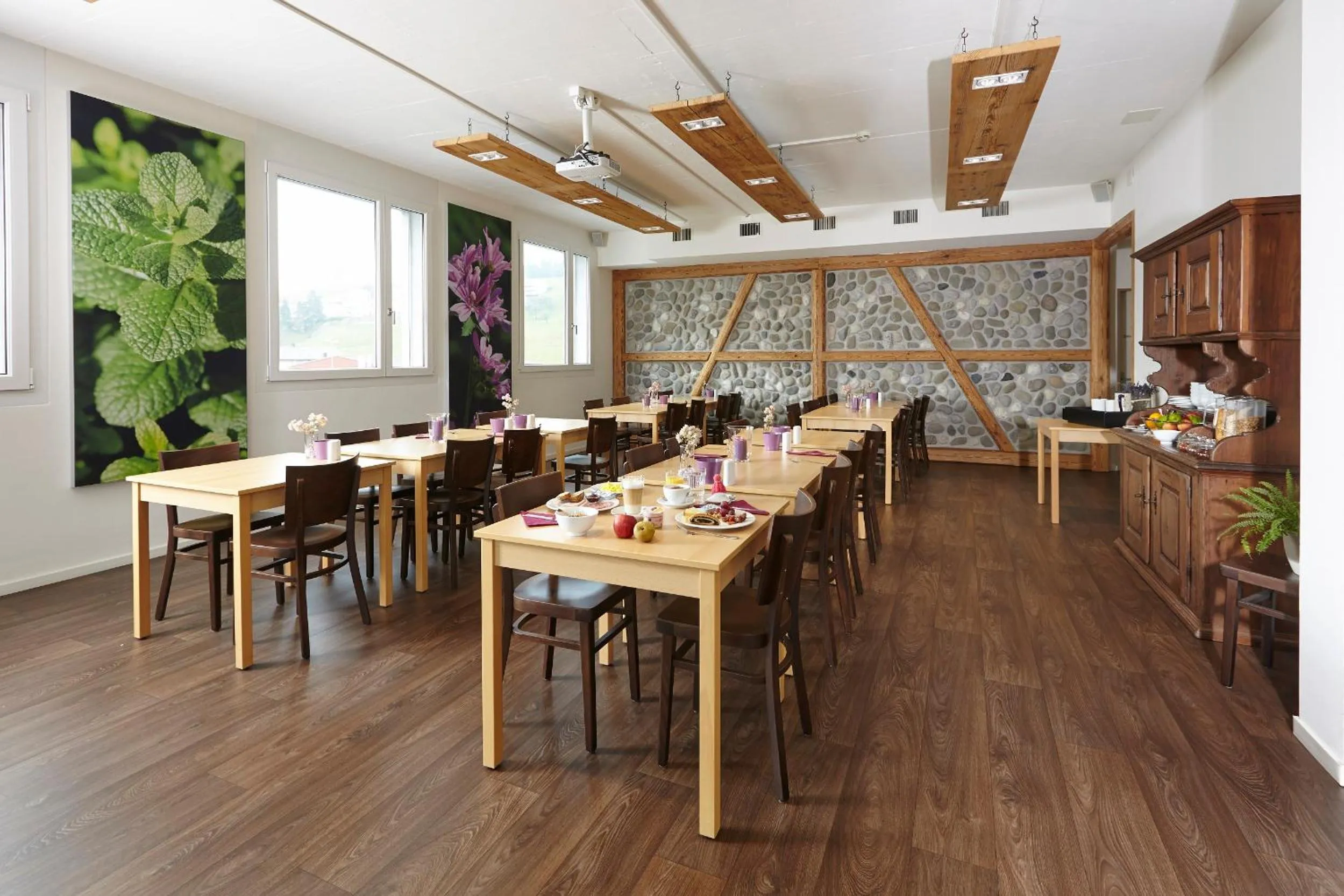 Restaurant/places to eat in B&B Hotel Peter und Paul