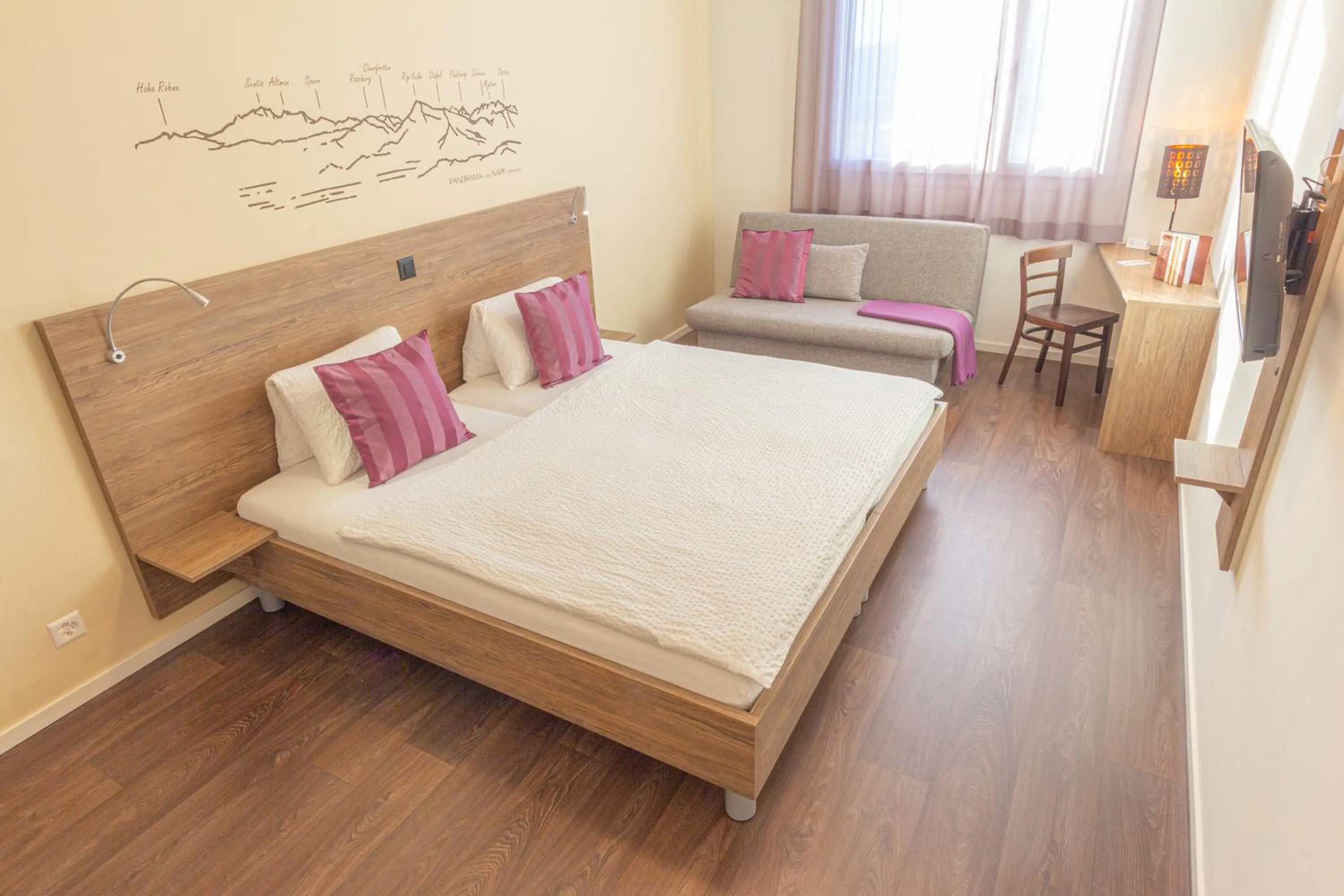 Photo of the whole room, Bed in B&B Hotel Peter und Paul