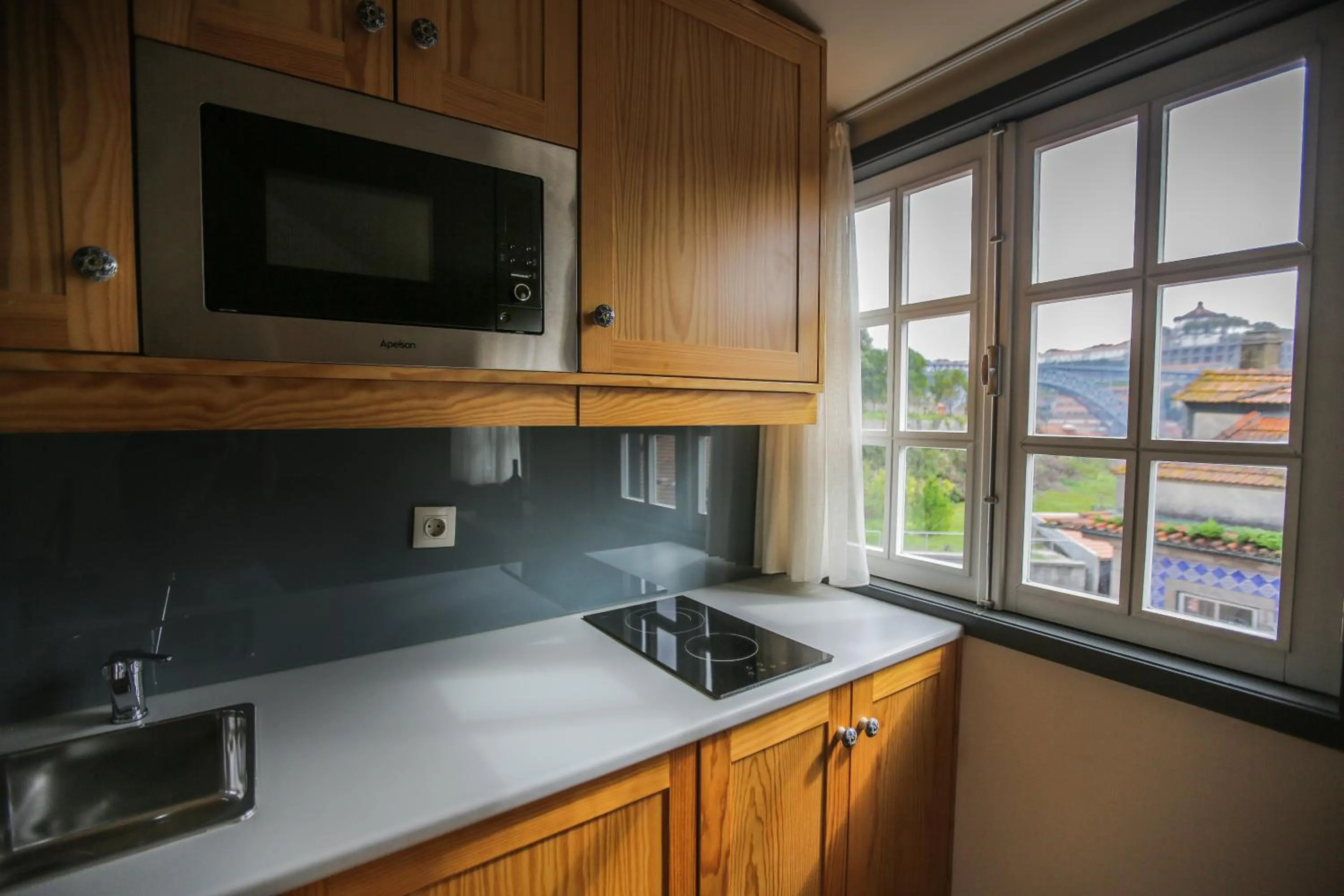 Kitchen or kitchenette in My Ribeira Guest House