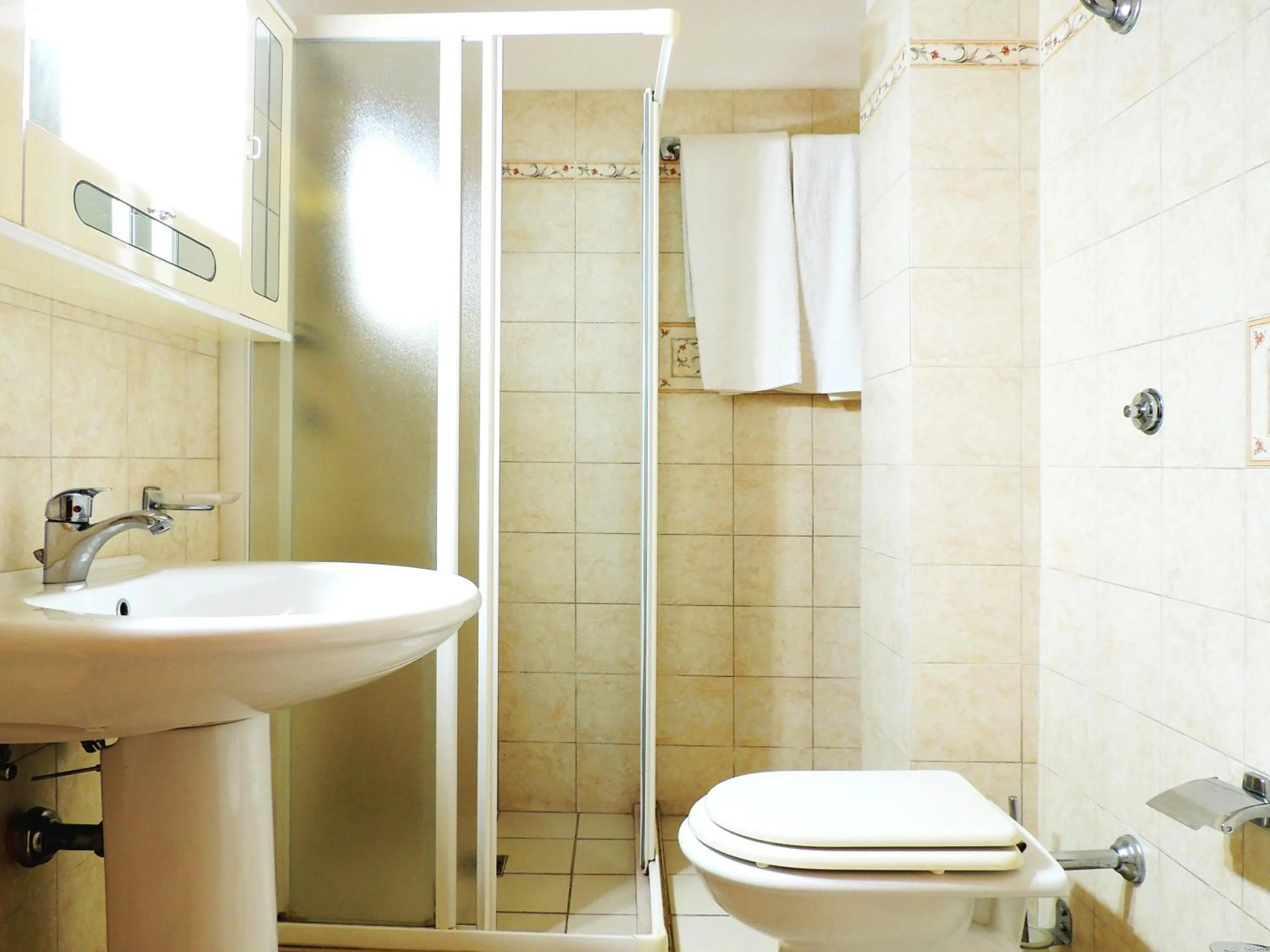 Bathroom in Hotel Porto Badisco