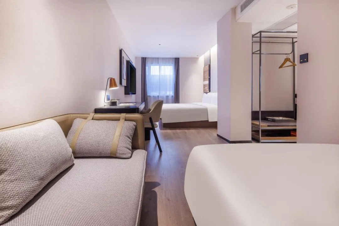 Bed in Atour Hotel Tianjin Jinwan Square Fifth Avenue