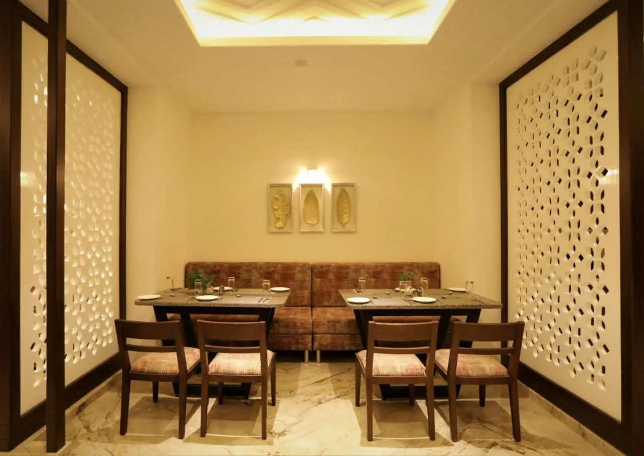 Restaurant/places to eat in Shourya Residency